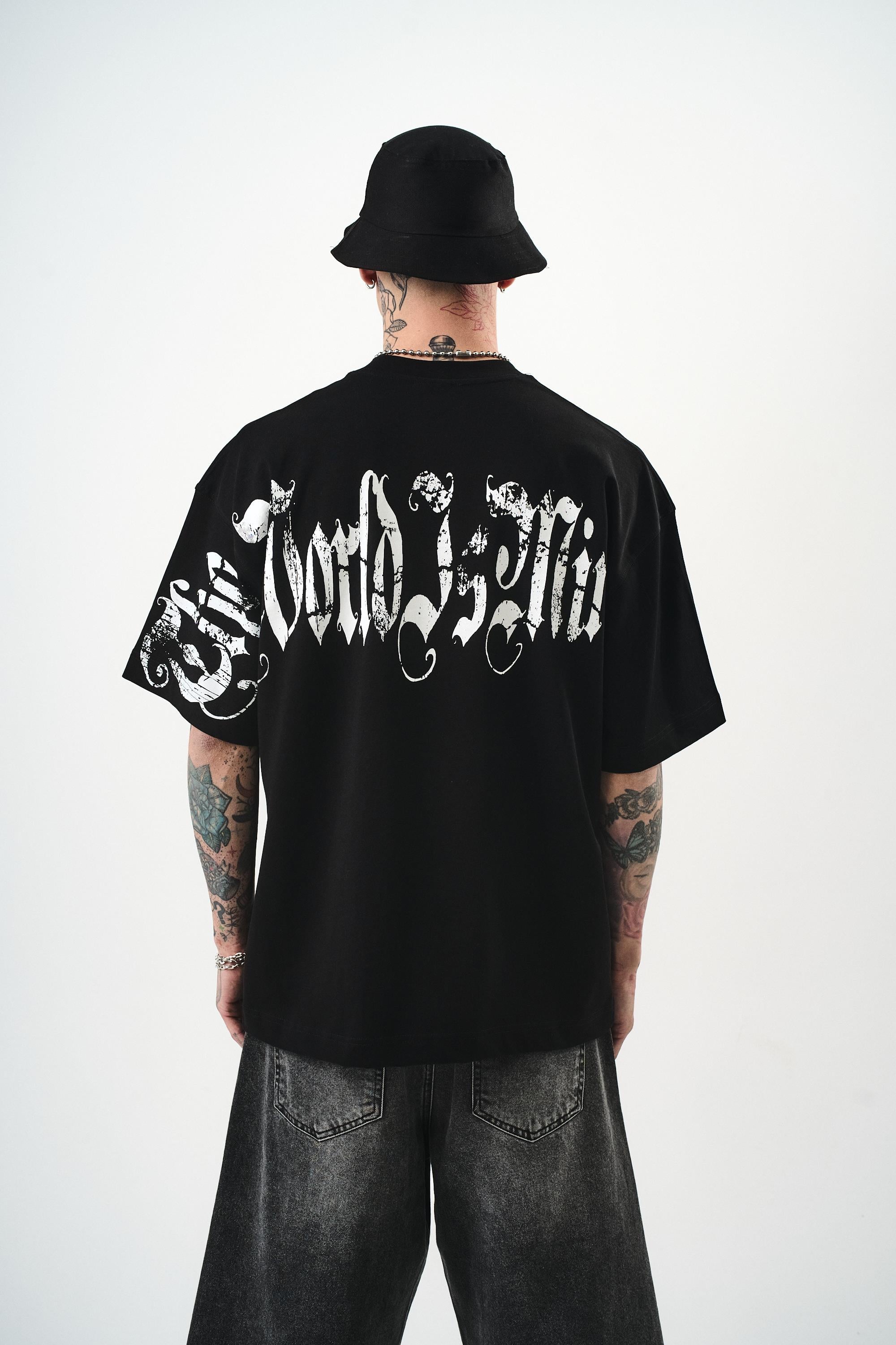 Erkek World Is Mine Baskılı Oversize T-Shirt Siyah