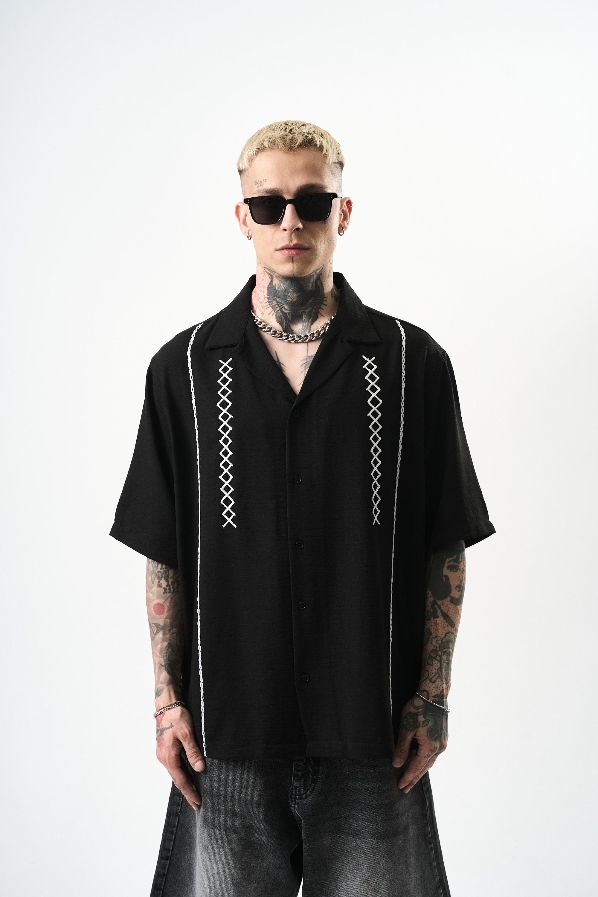 Erkek Zigzag Nakışlı Oversize Keten Gömlek Siyah