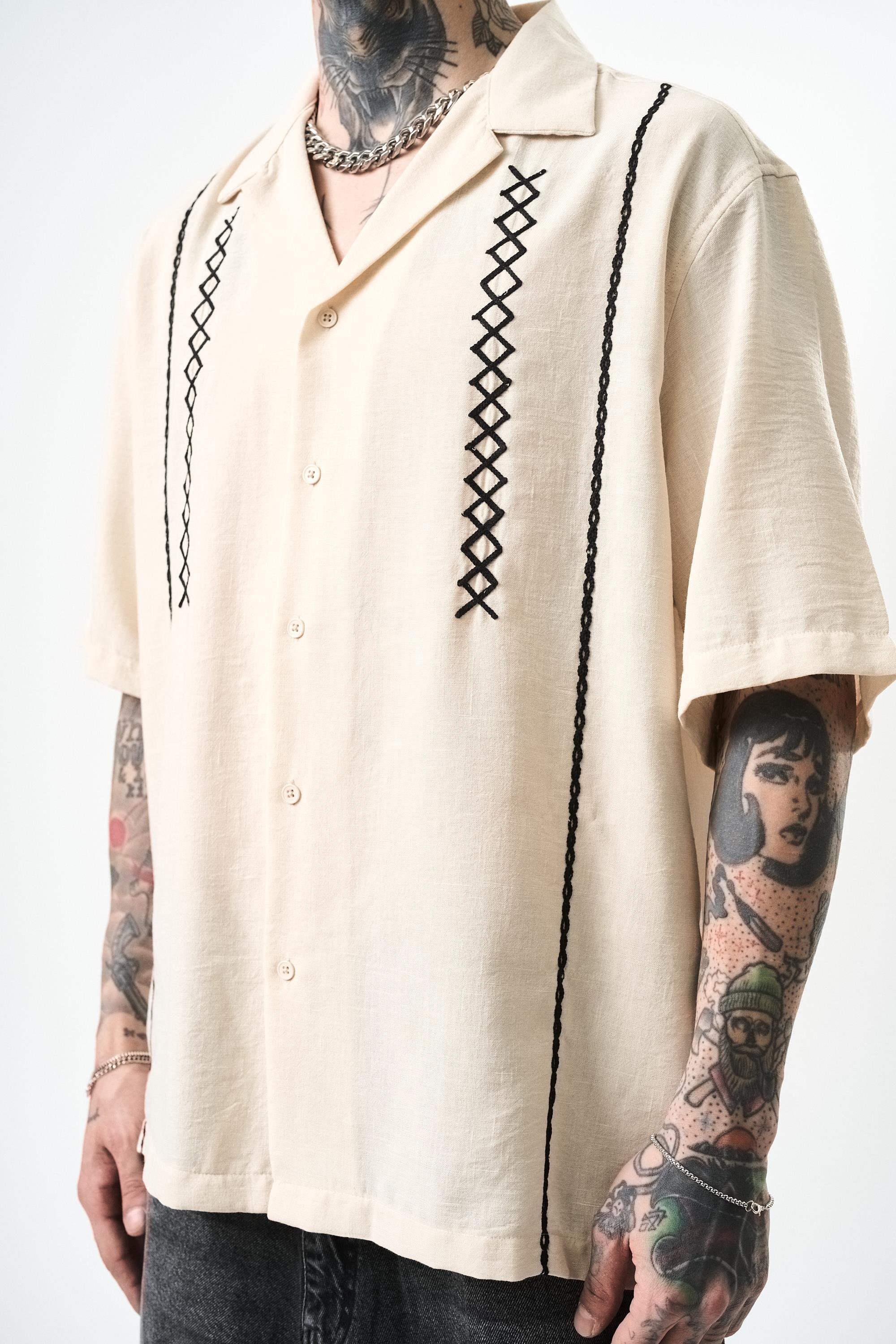 Erkek Zigzag Nakışlı Oversize Keten Gömlek Bej