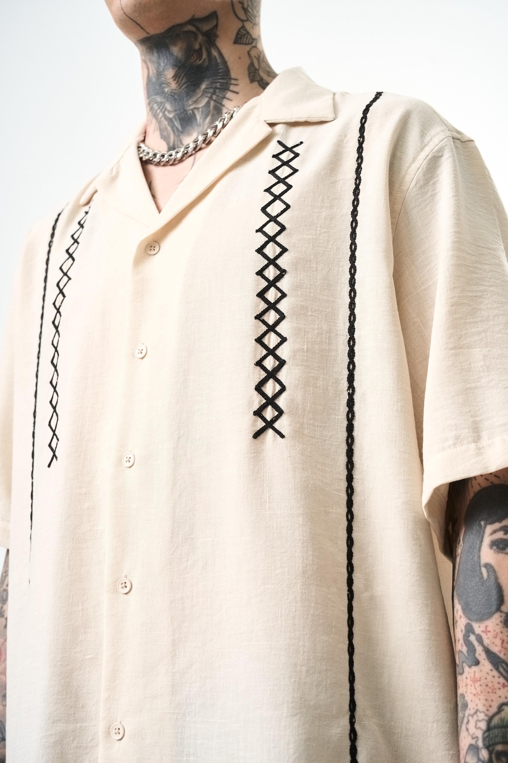 erkek-zigzag-nakisli-oversize-keten-go-e-b6b1.jpg