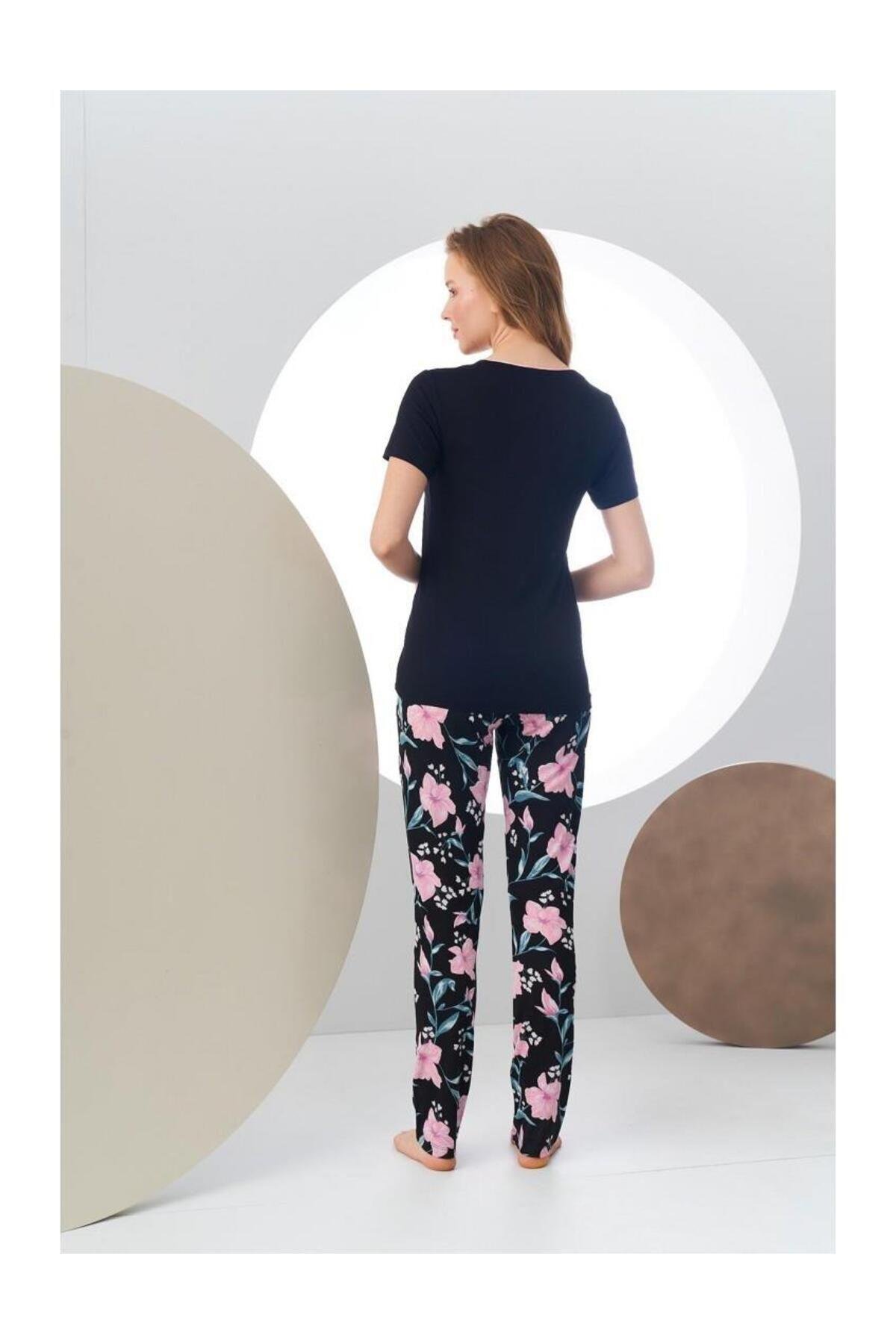 24168 Kadın Kısa Kollu V Yaka Desenli Pijama Takım