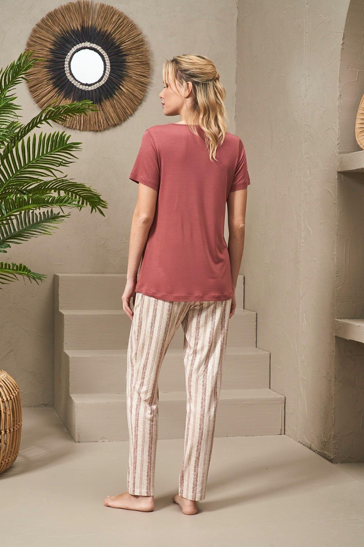 25135 Kadın Yuvarlak Yaka Inci Taş Baskılı Çizgili Pijama Takım