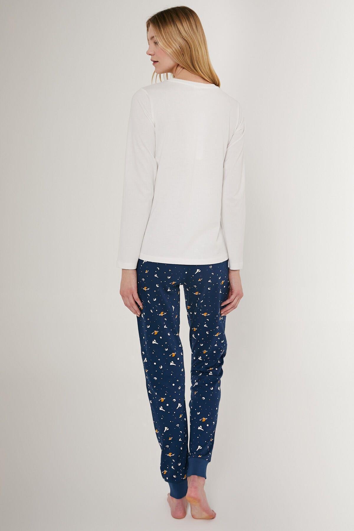 I Need More Space Beyaz Kadın Uzun Kol Pijama Takım