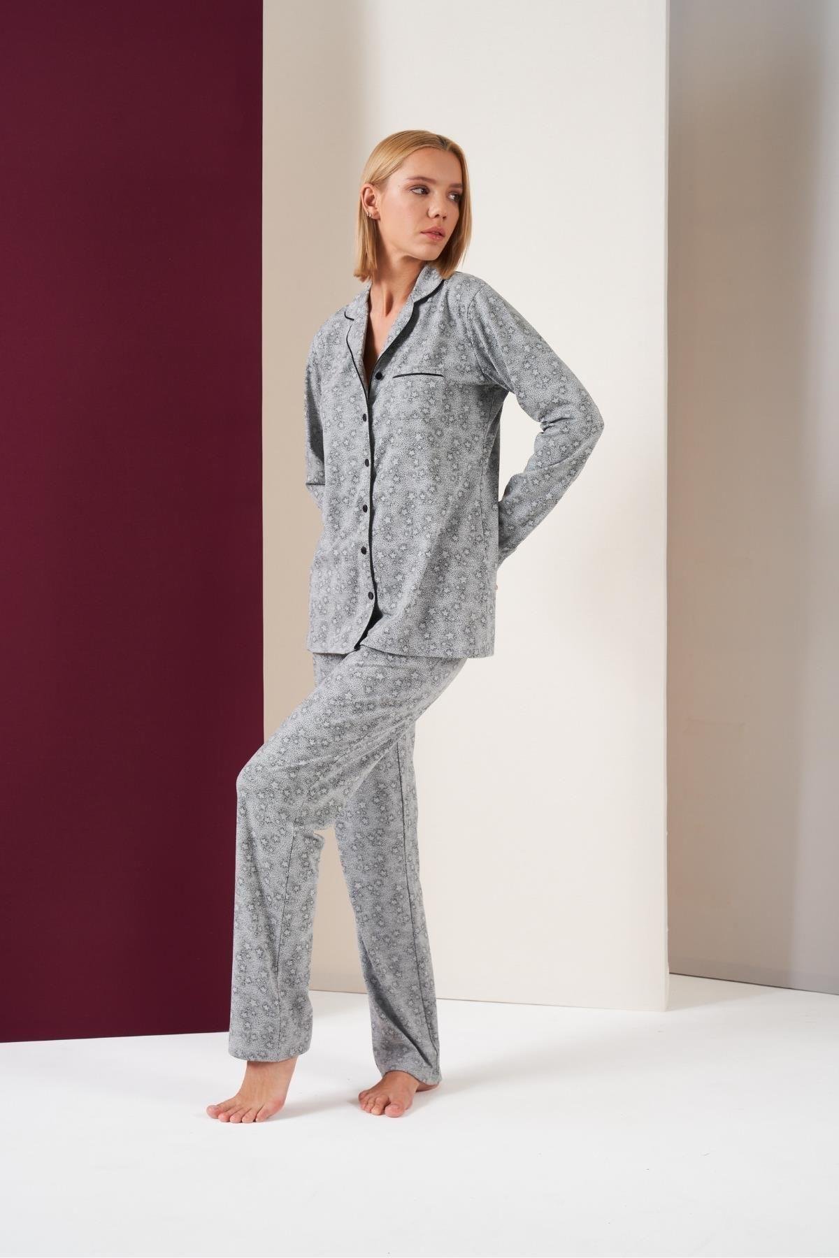 Kadın Düğmeli Yıldız Desenli Uzun Kol Pijama Takım