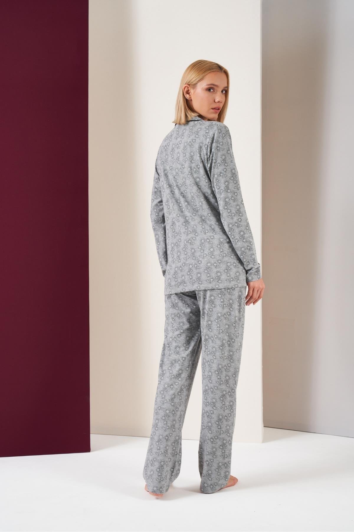 Kadın Düğmeli Yıldız Desenli Uzun Kol Pijama Takım