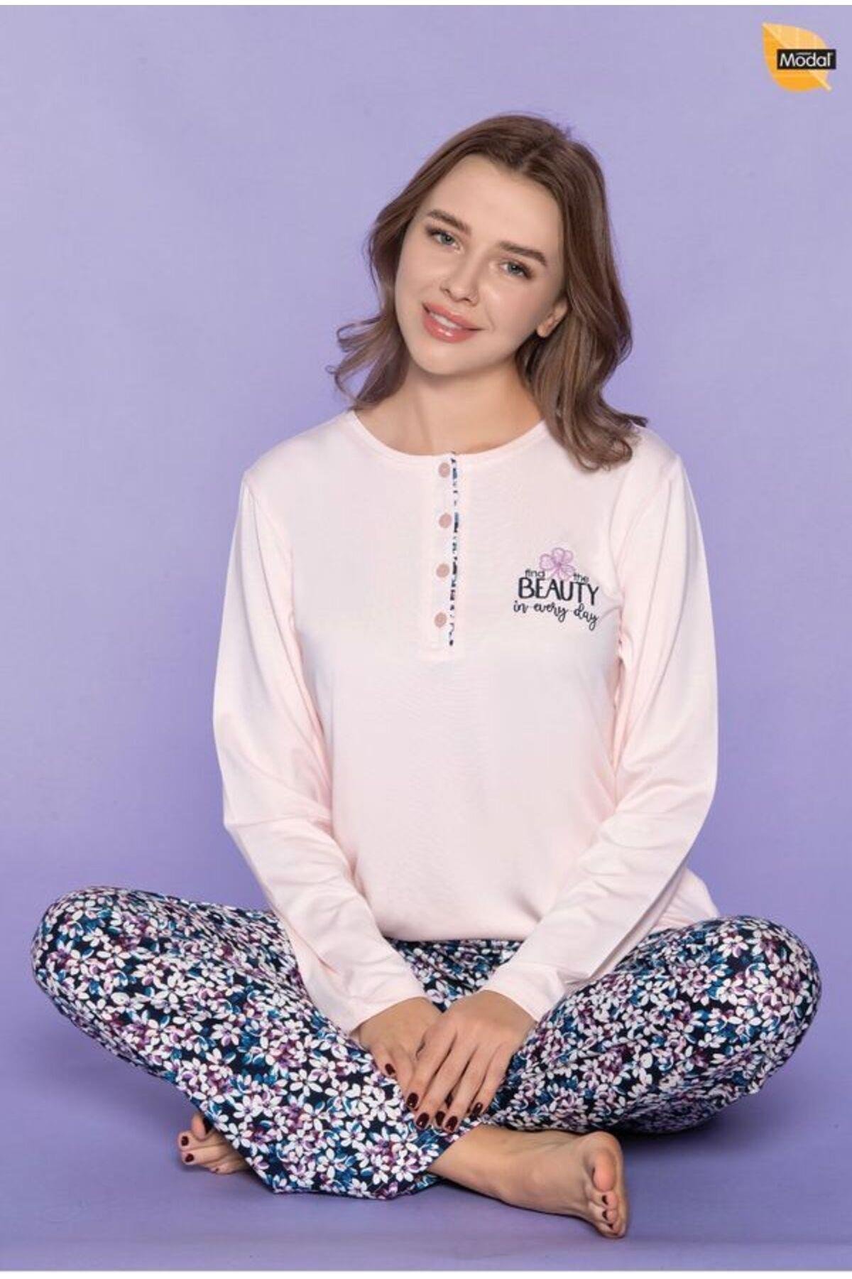 Renkli Çiçekli Sıfır Yaka Uzun Kollu Kadın Pijama Takımı