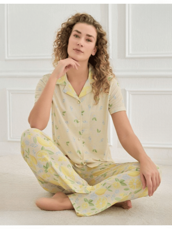 Sarı Limon Desenli Önden Düğmeli Kısa Kol Kadın Pijama