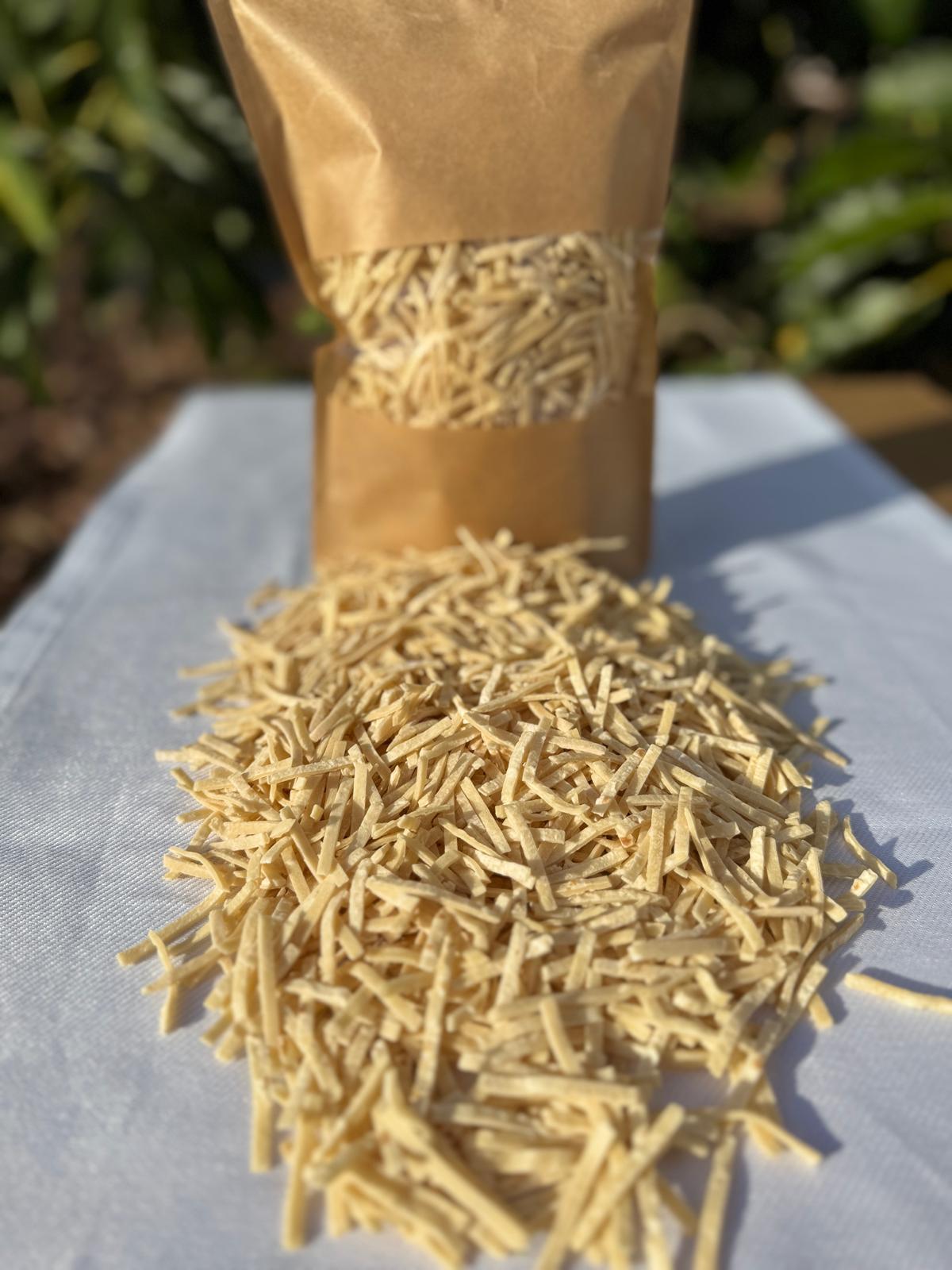EV YAPIMI ERİŞTE (1 KG )