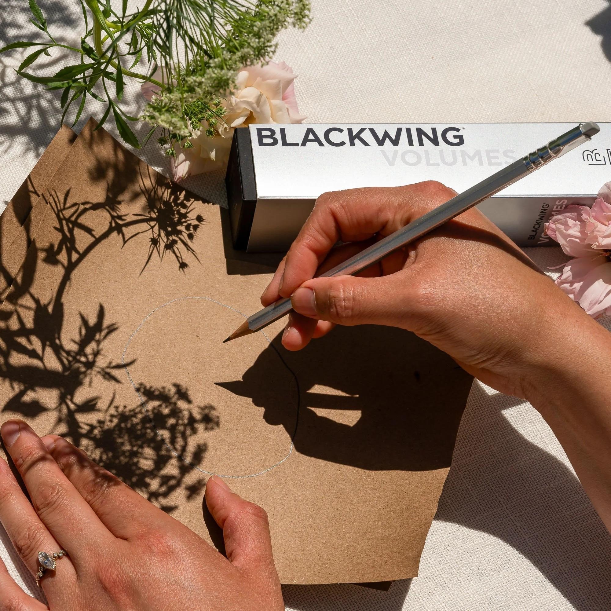 Palomino Blackwing Volume 140 Balanced Grafit 12'li Ahşap Kurşun Kalem Seti