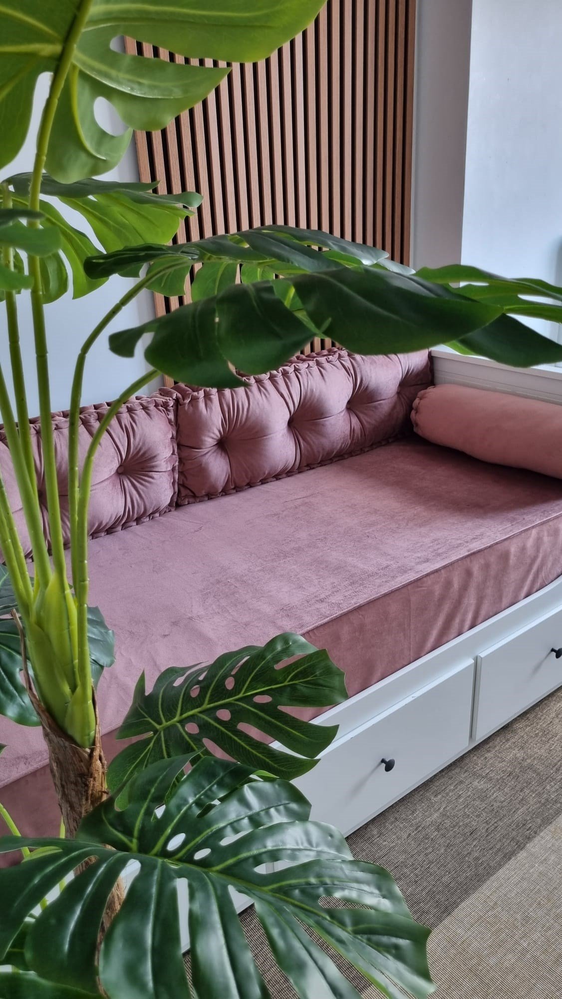 El İşçilikli Kadife Kumaş Divan Seti