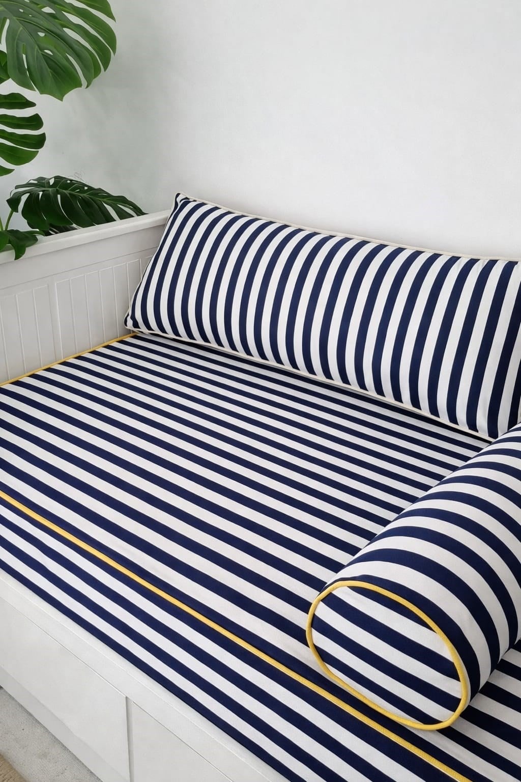 Kareli/Çizgili Kumaş Fermuarlı Düz Model Divan Seti