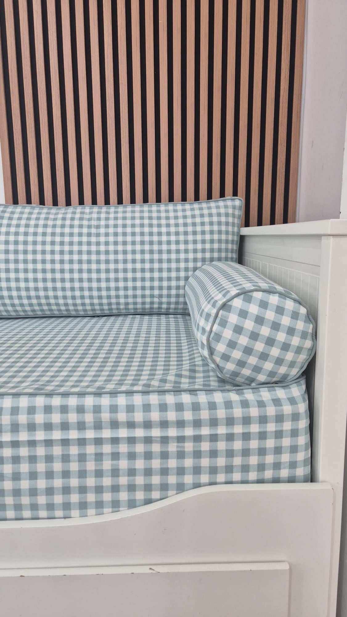 Kareli/Çizgili Kumaş Fermuarlı Düz Model Divan Seti