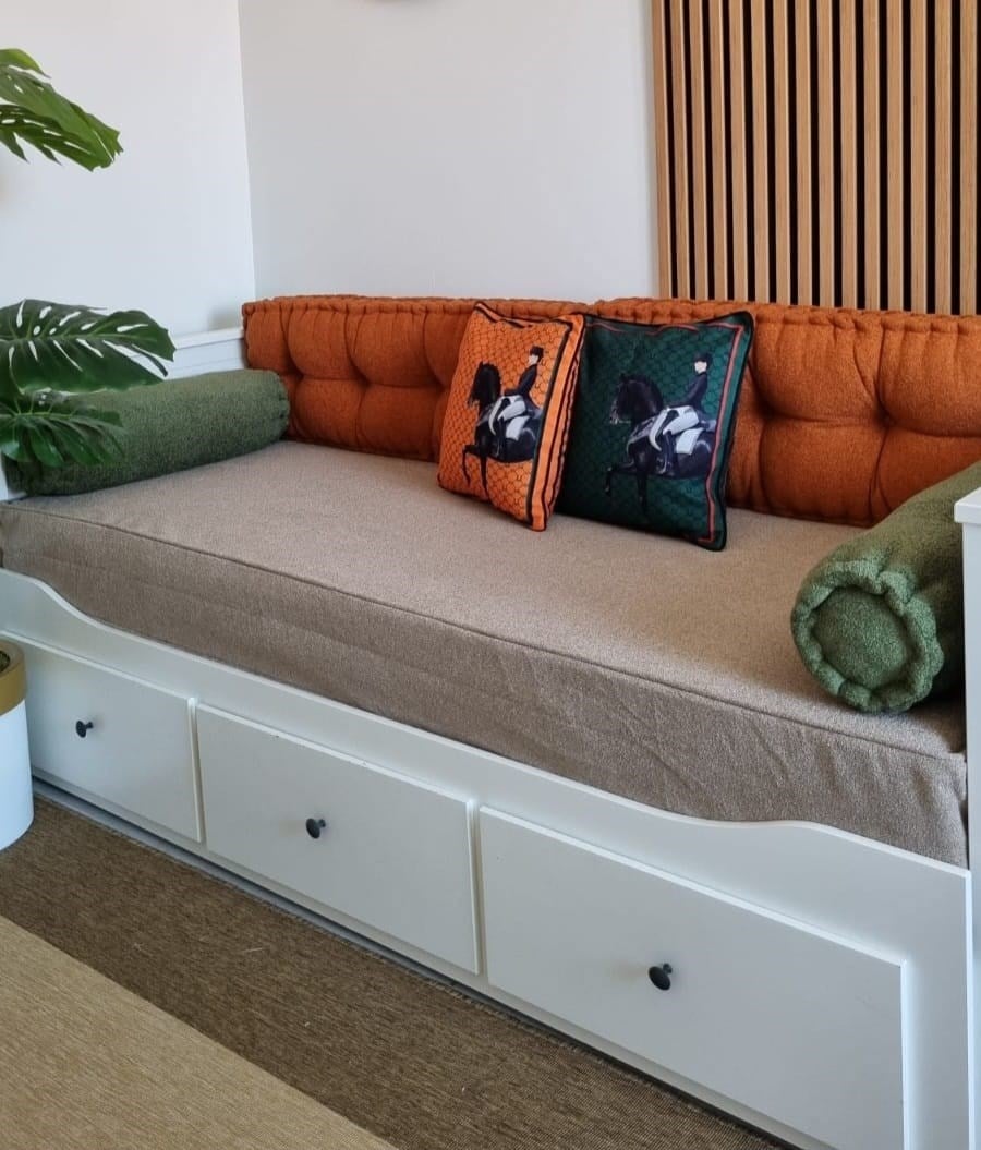 Teddy Kumaş El İşçilikli Divan Seti