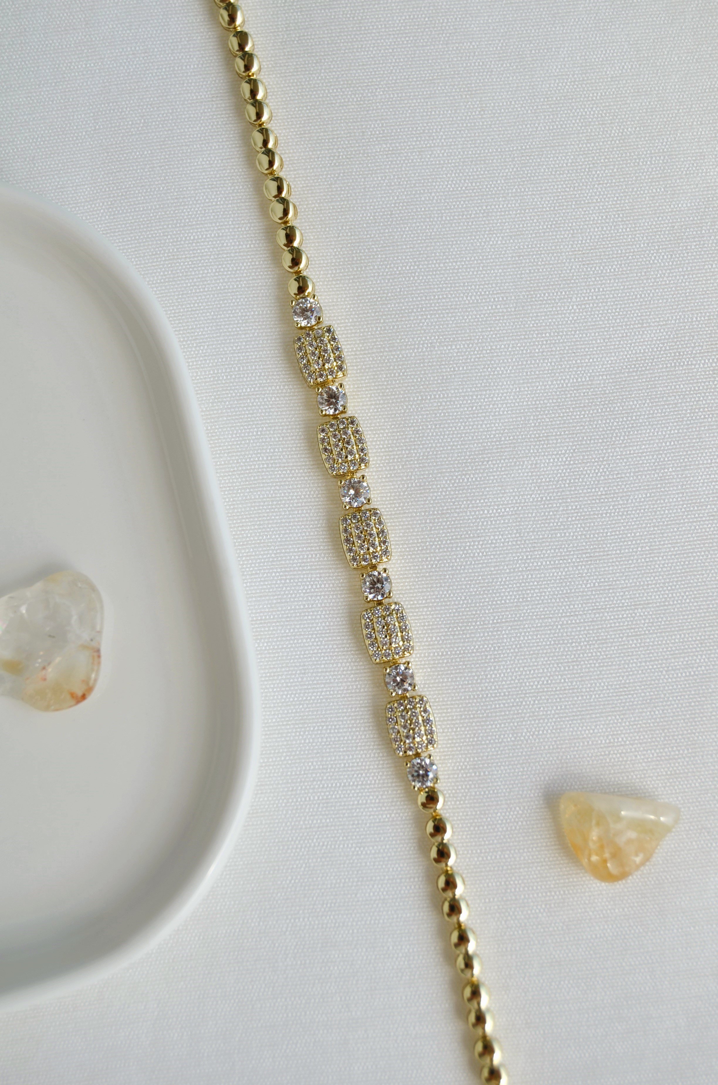 14K Gold Renk Dikdörtgen Taşlı Dorika Bileklik Zirkon Işıltılı Xuping Bileklik