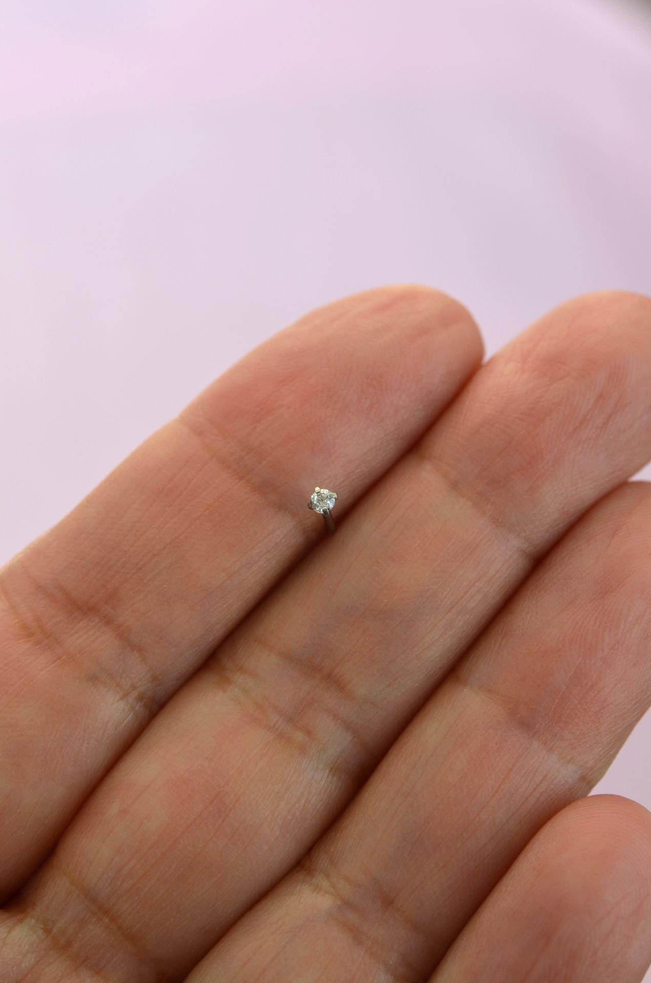 316 L Çelik 2 mm Tektaş Hızma Burun Piercingi Gümüş Renk