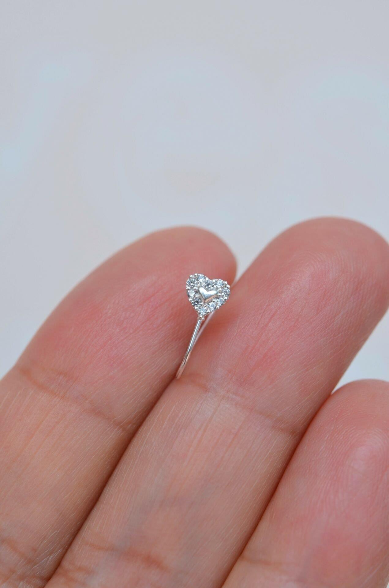 925 Ayar Gümüş Delik Gerektirmeyen Kalpli Sıkıştırmalı Hızma