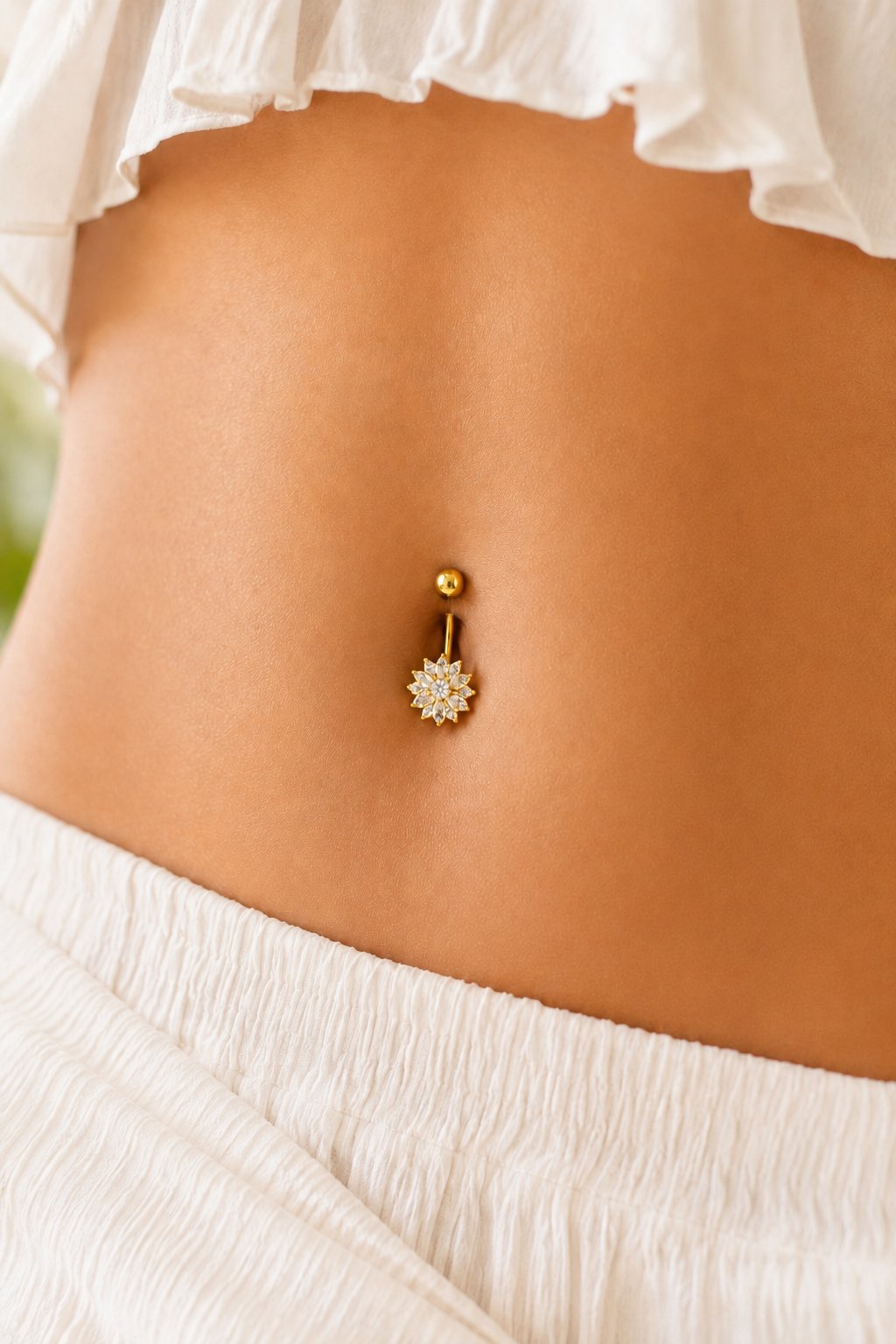 Altın Renkli Çiçek Model Taşlı Çelik Göbek Piercing