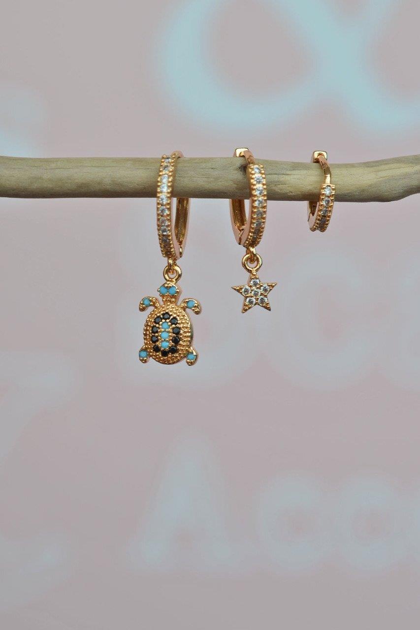 Altın Renkli Yıldız ve Kaplumbağa Detaylı Üçlü Küpe Seti