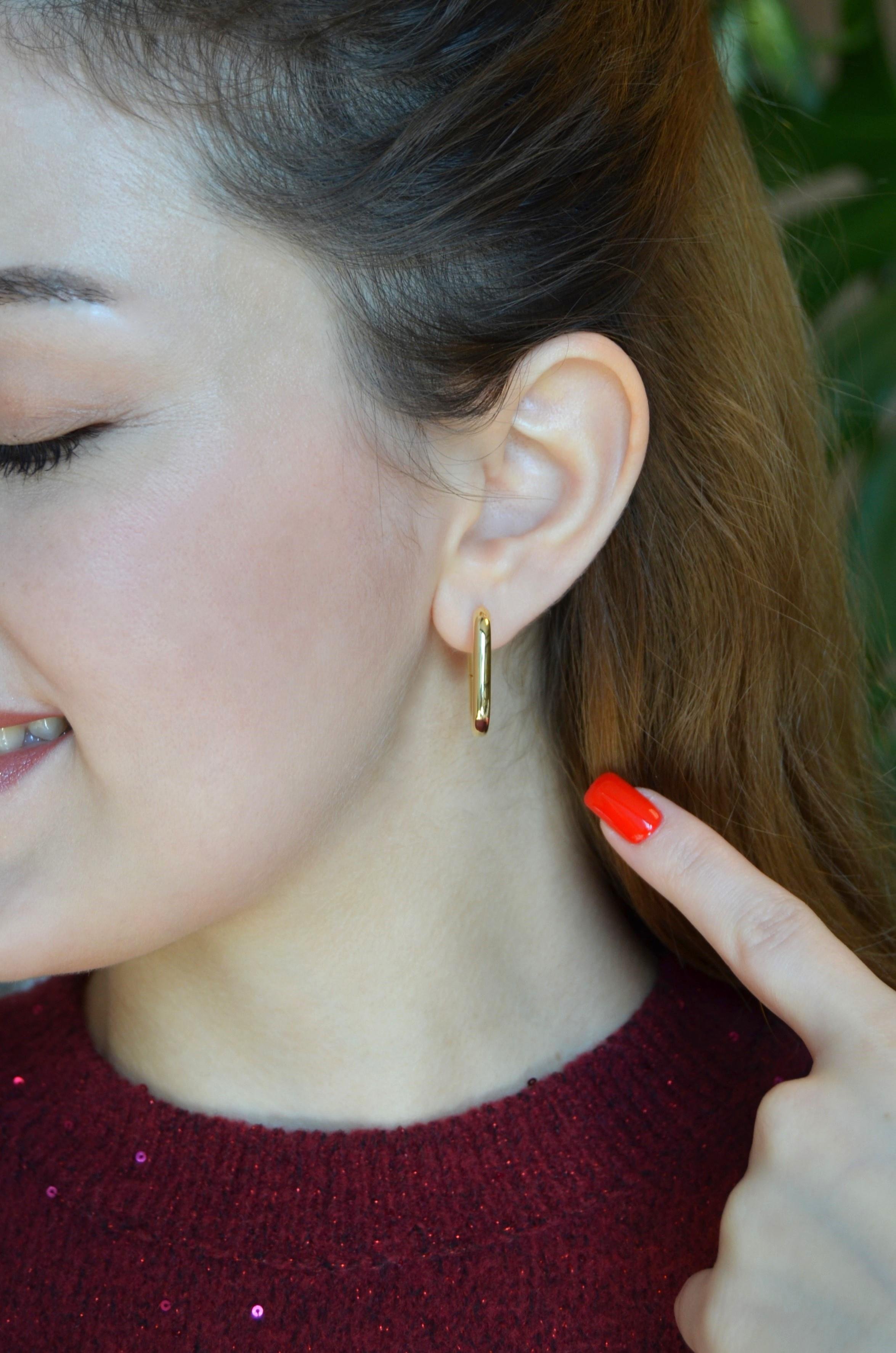 Bombeli Oval Halka Küpe