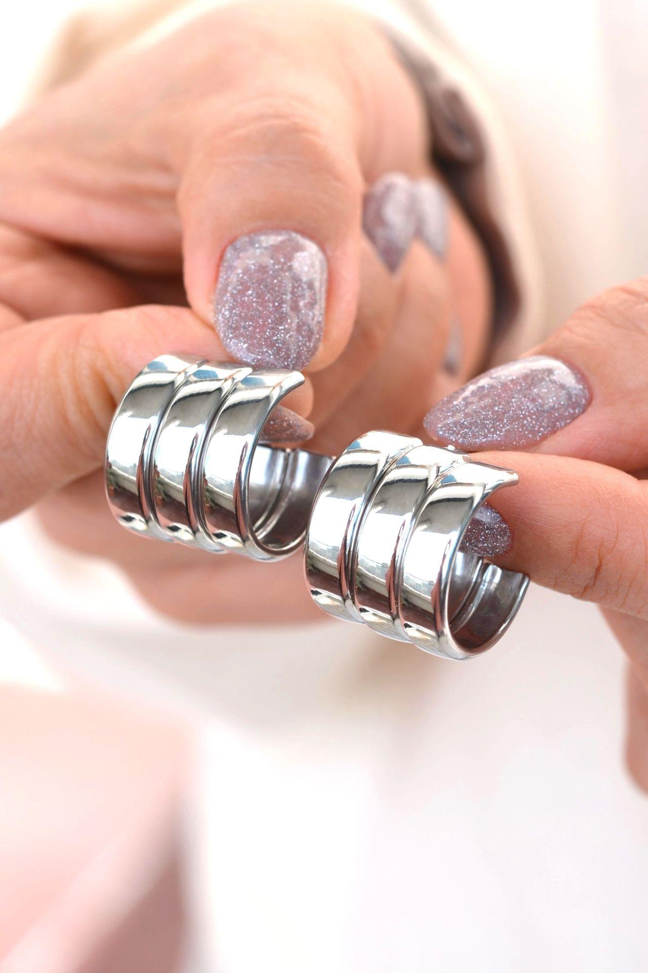 Bombeli Üçlü Görünümlü Çelik Küpe Gümüş Renk