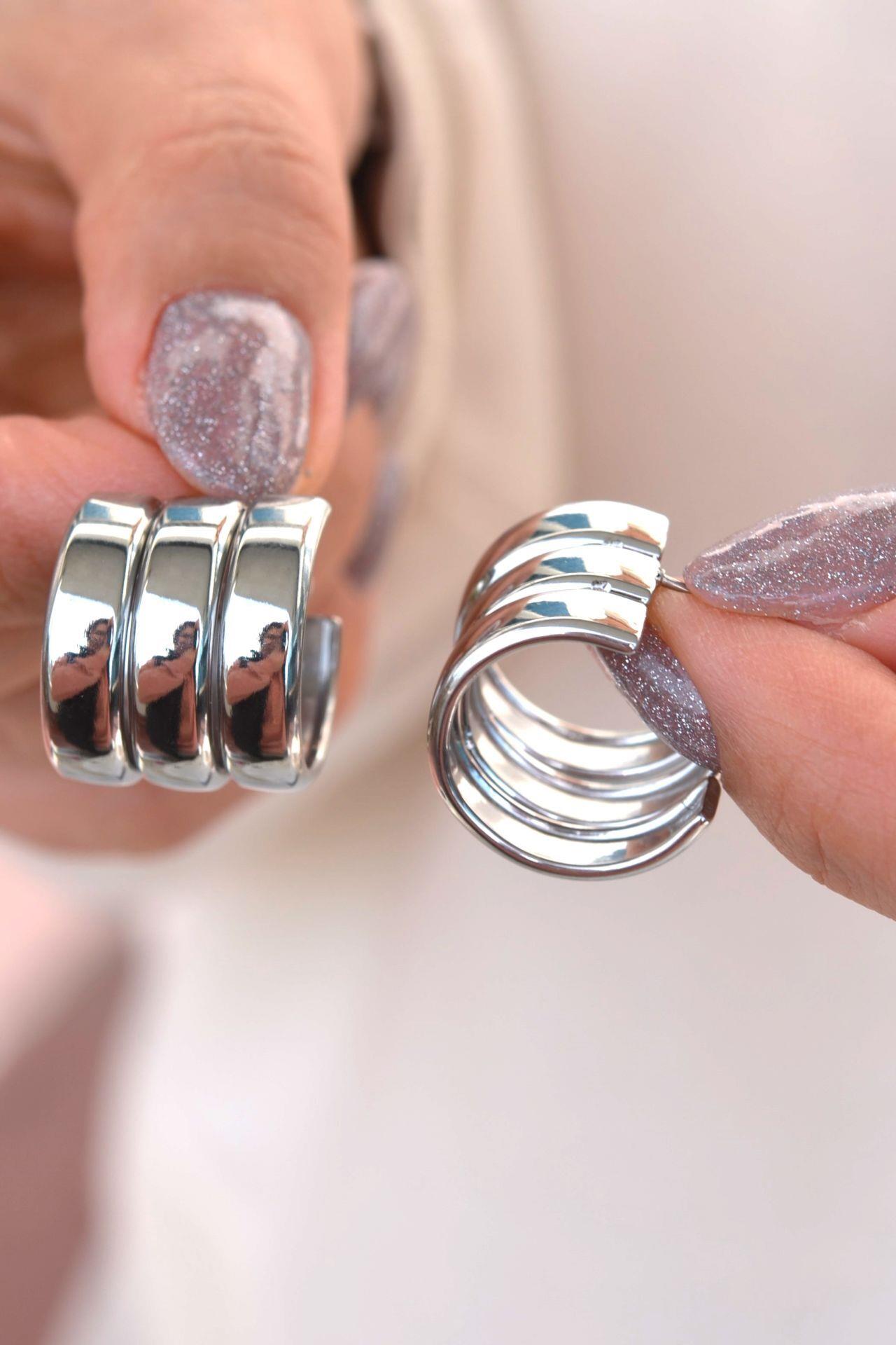 Bombeli Üçlü Görünümlü Çelik Küpe Gümüş Renk