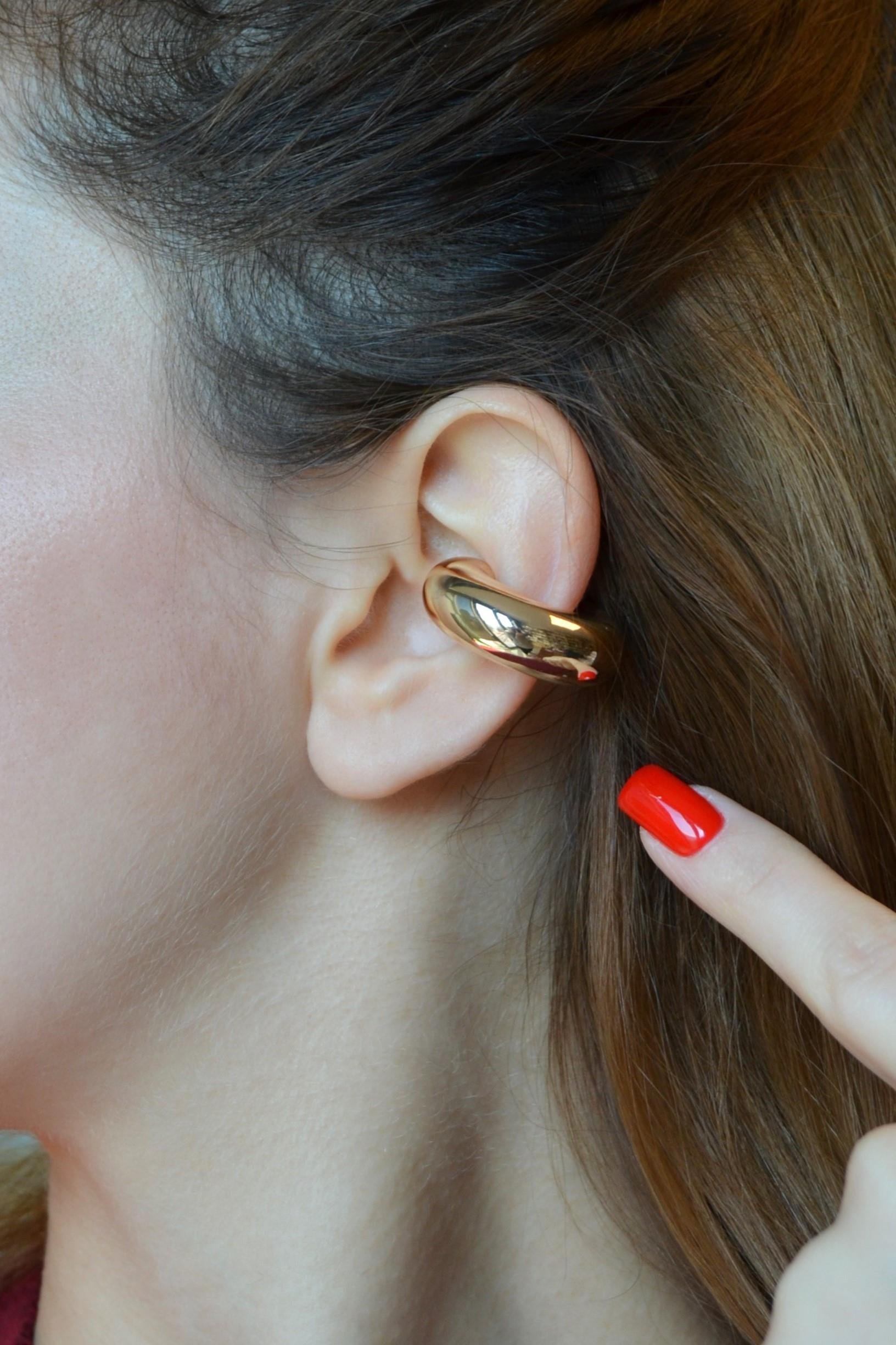 Büyük Bombeli Earcuff Büyük Halka Geçirmeli Kıkırdak Küpesi Gold Renk