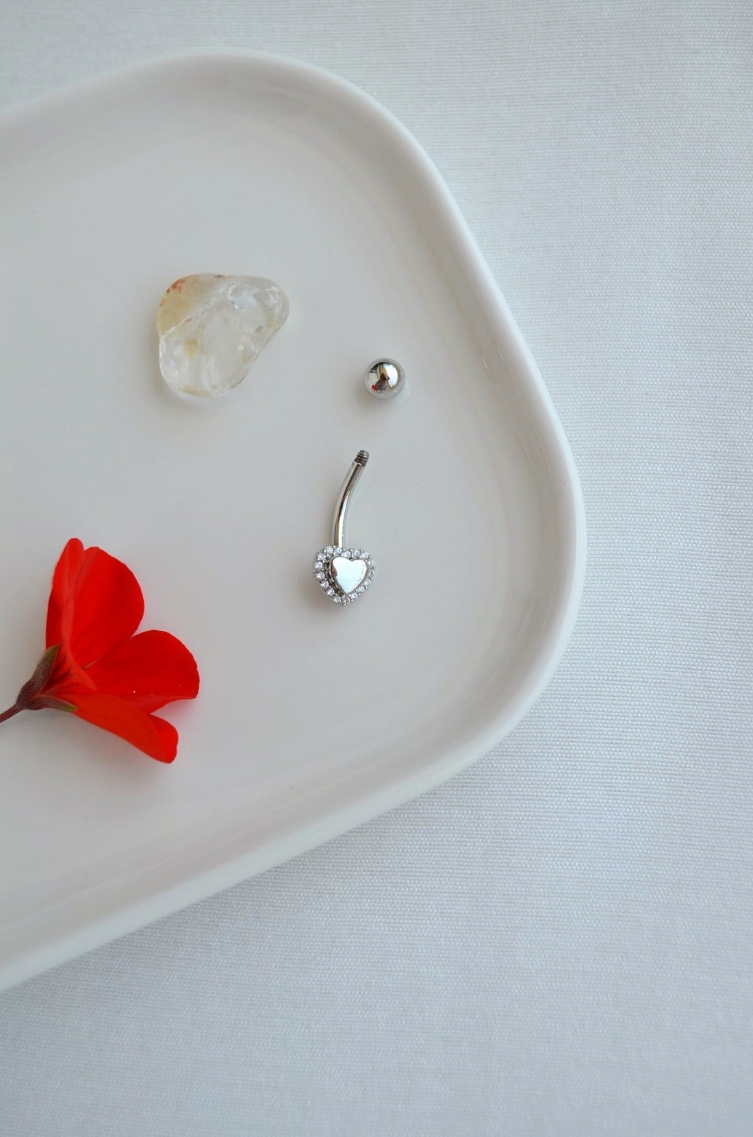 Çelik Kalp Figürlü Minimal Göbek Piercing Gümüş Renk