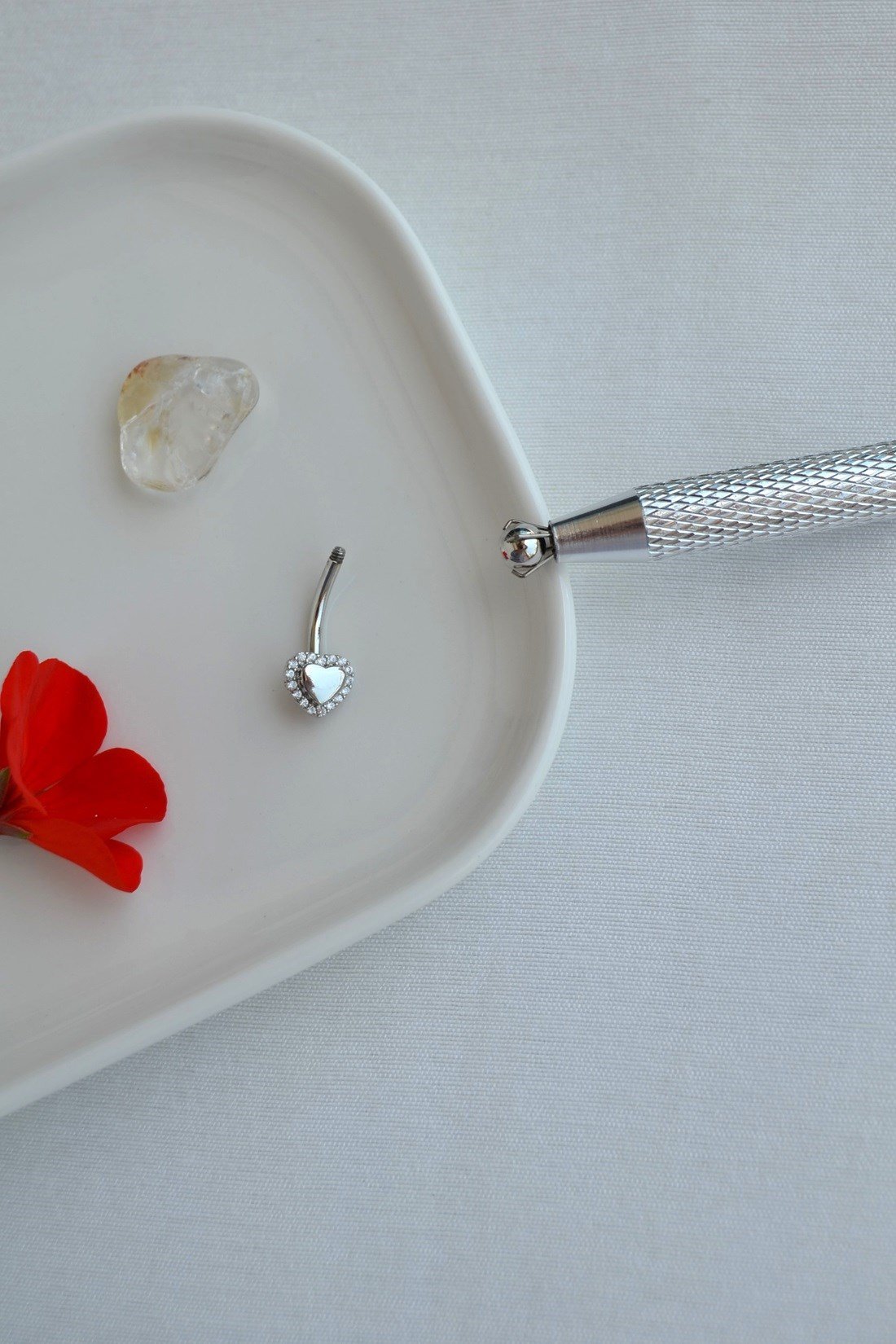 Çelik Kalp Figürlü Minimal Göbek Piercing Gümüş Renk