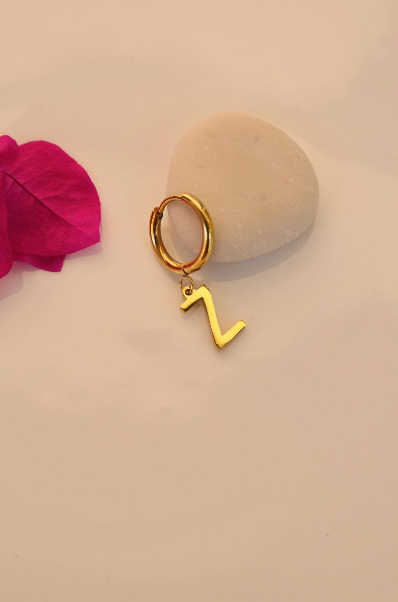 Çelik Z Harfi Küpe Tekli