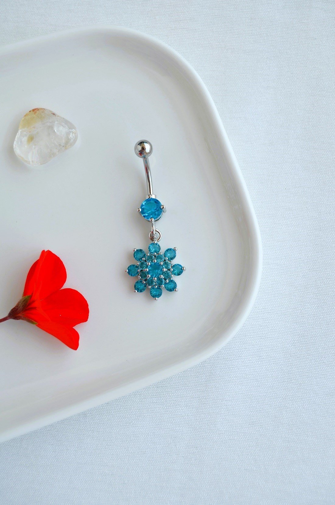 Çiçek Model Mavi Taşlı Çelik Göbek Piercing