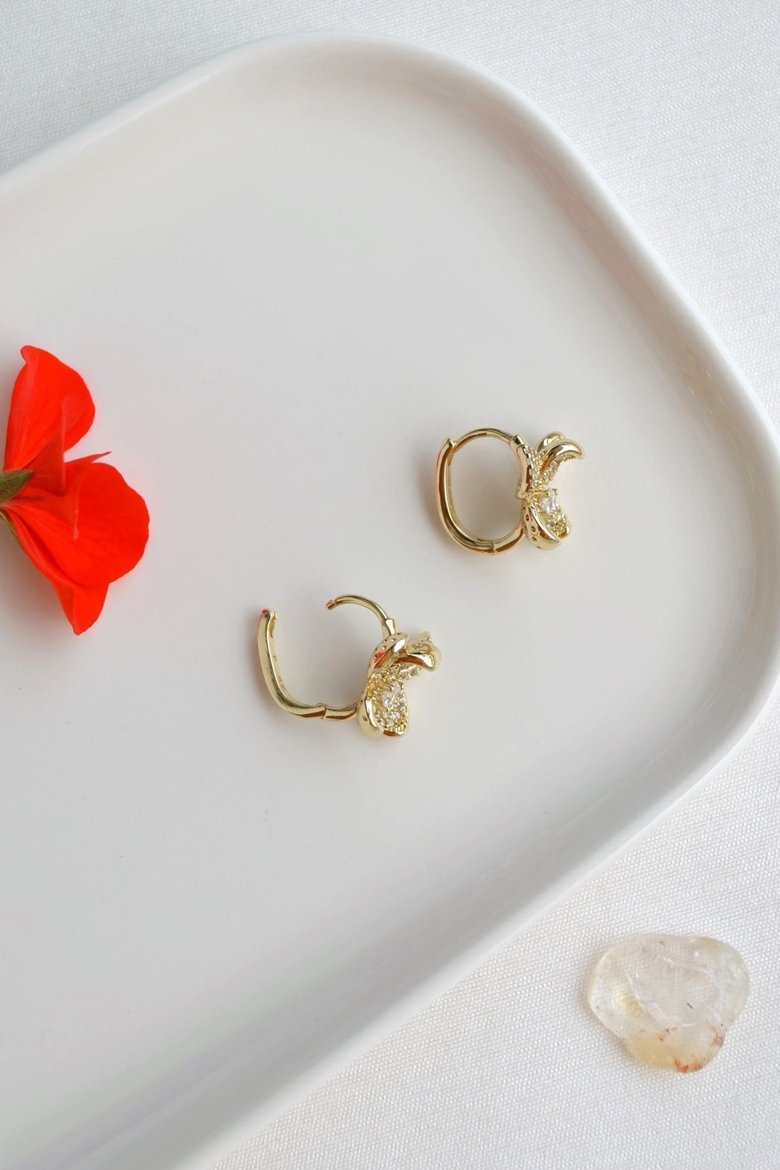 Çiçek Taşlı Halka Küpe Xuping 14K Gold Renk Uzun Ömürlü Küpe