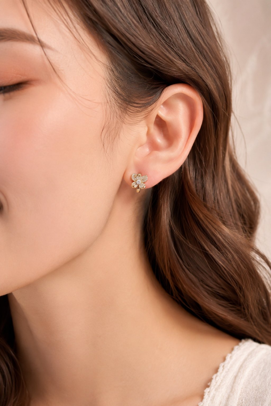 Çiçek Taşlı Halka Küpe Xuping 14K Gold Renk Uzun Ömürlü Küpe