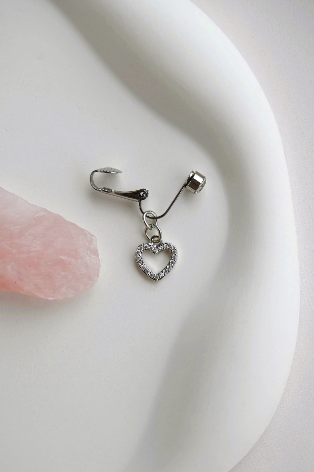 Delik Gerektirmeyen Kalp Figürlü Sıkıştırmalı Göbek Piercingi Mıknatıslı
