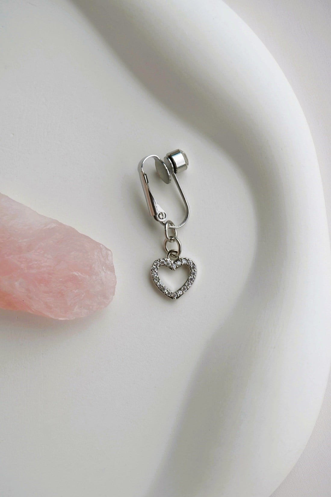 Delik Gerektirmeyen Kalp Figürlü Sıkıştırmalı Göbek Piercingi Mıknatıslı