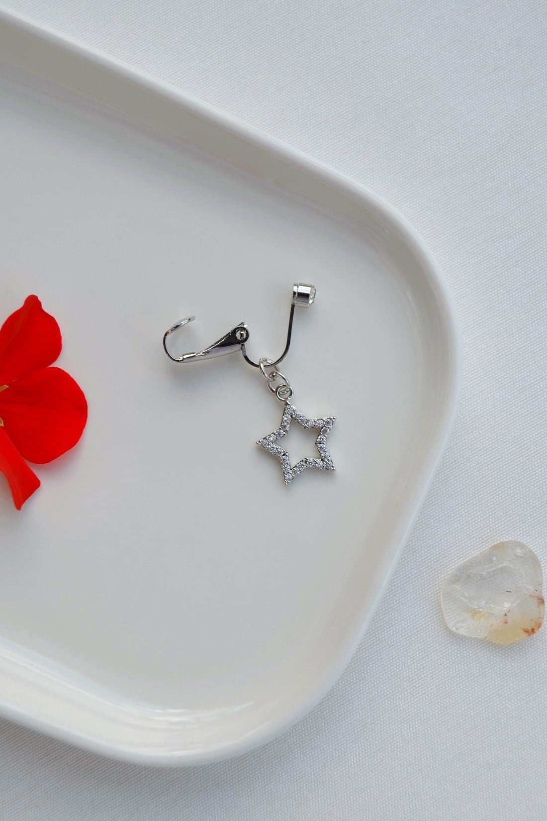 Delik Gerektirmeyen Yıldız Figürlü Sıkıştırmalı Göbek Piercingi Mıknatıslı
