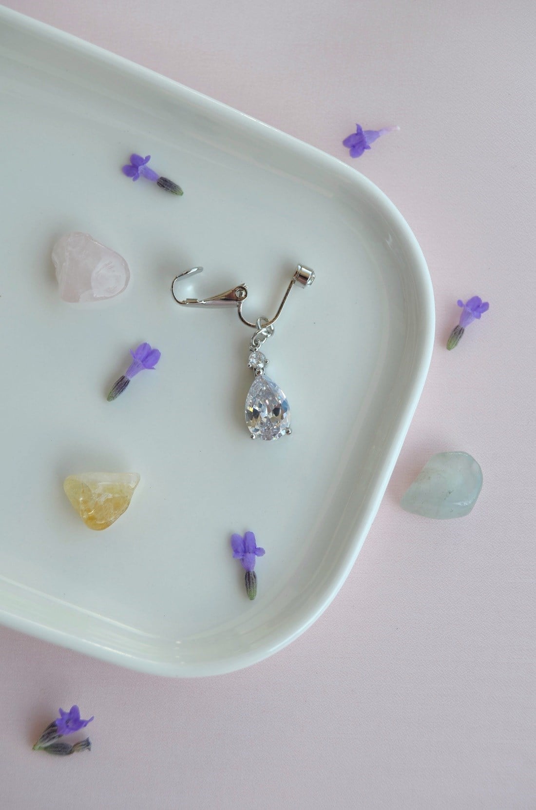 Deliksiz Göbek Piercingi Klipsli Damla Model Zirkon Taşlı Sıkıştırmalı Göbek Takısı Tek Adet