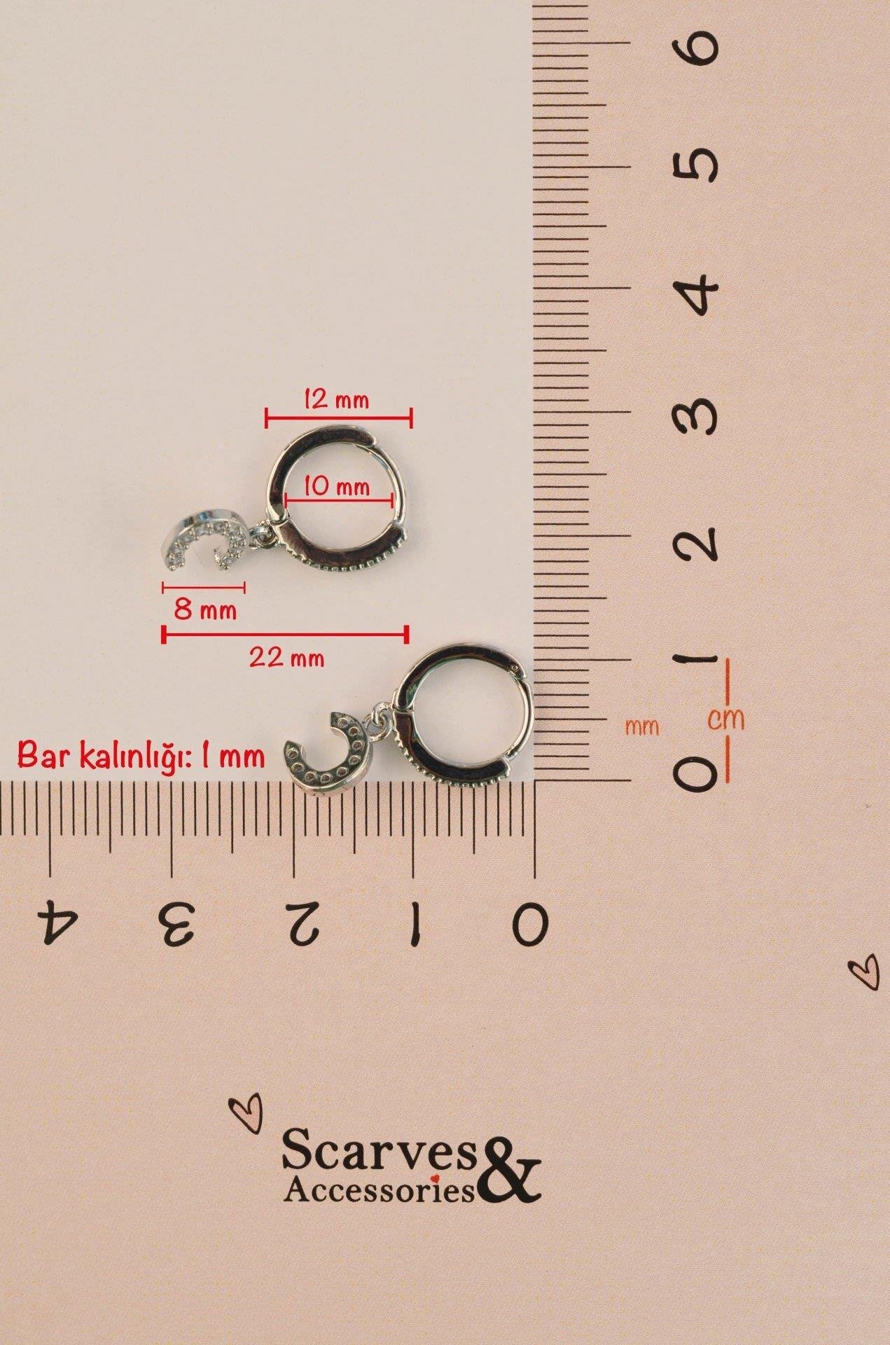 Gümüş Renkli G Harfi Küpe Tekli