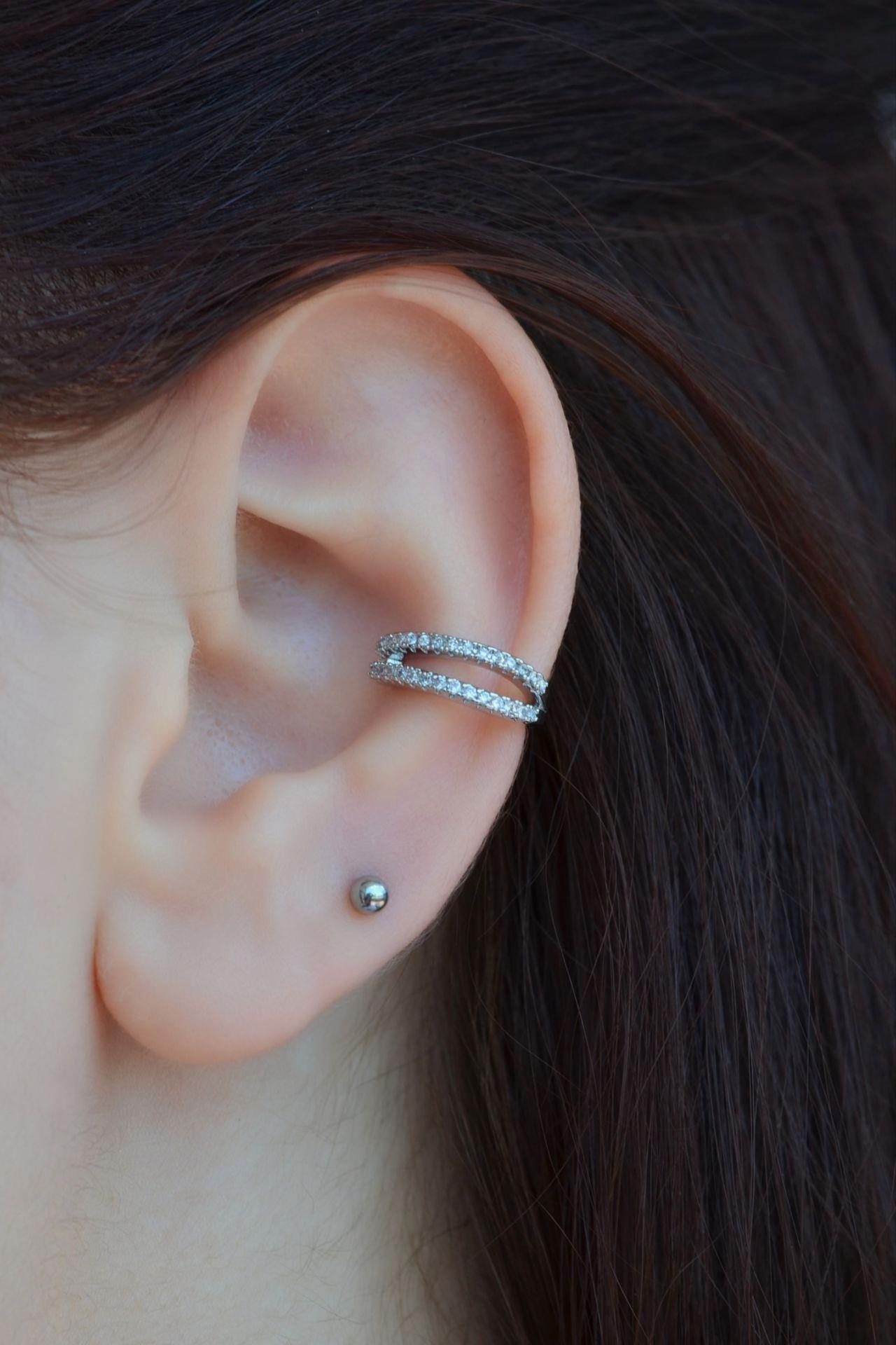 Gümüş Renkli Sıkıştırmalı Kıkırdak Küpesi Zirkonlu Earcuff