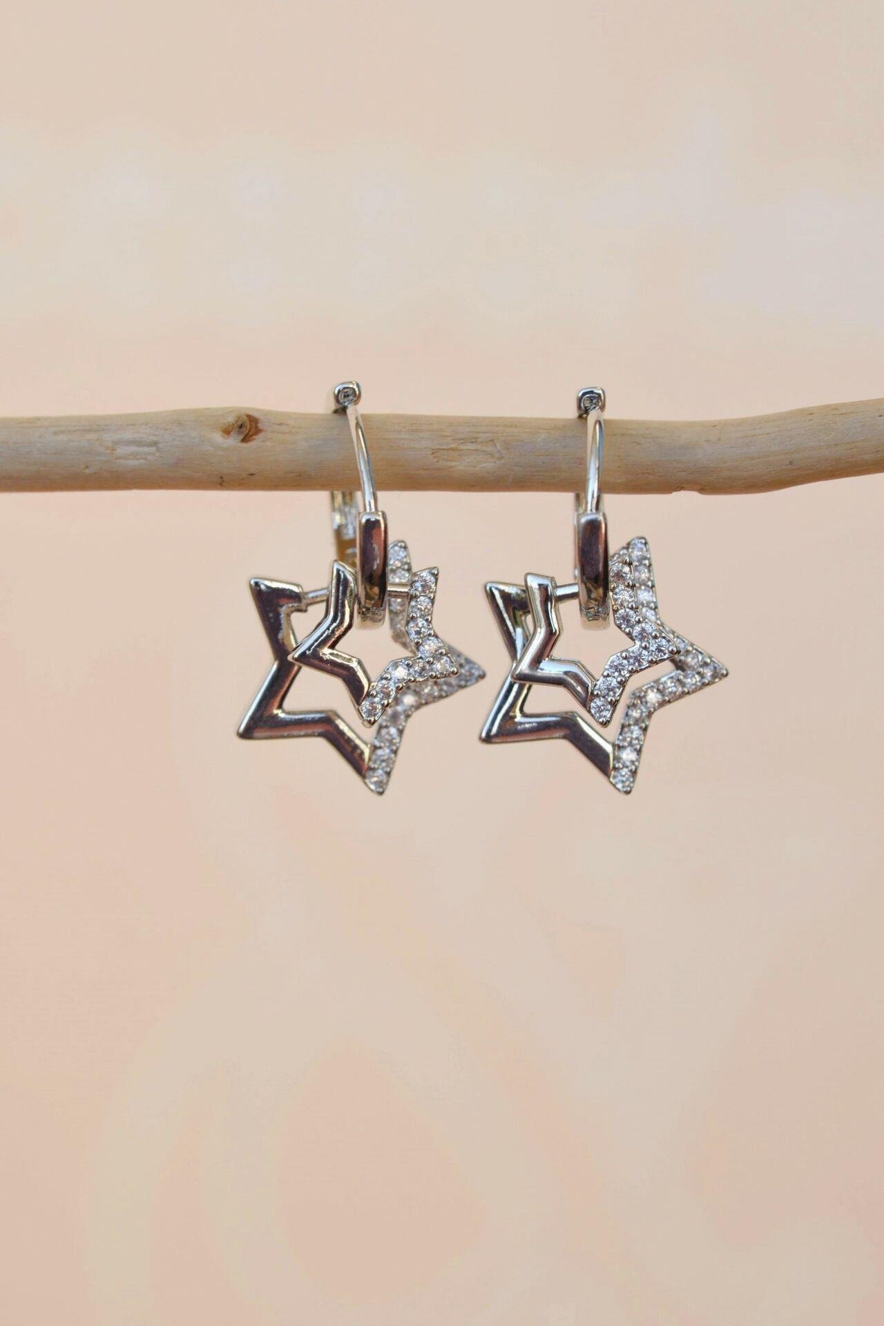 İki Yıldız Charmlı Halka Küpe Gümüş Renkli