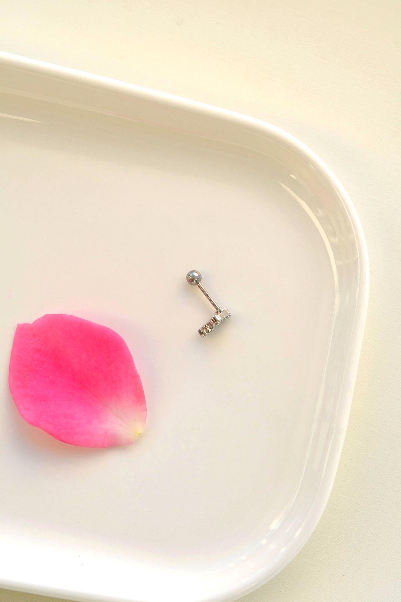 K Harfi Piercing Gümüş Renkli Harf Piercing K