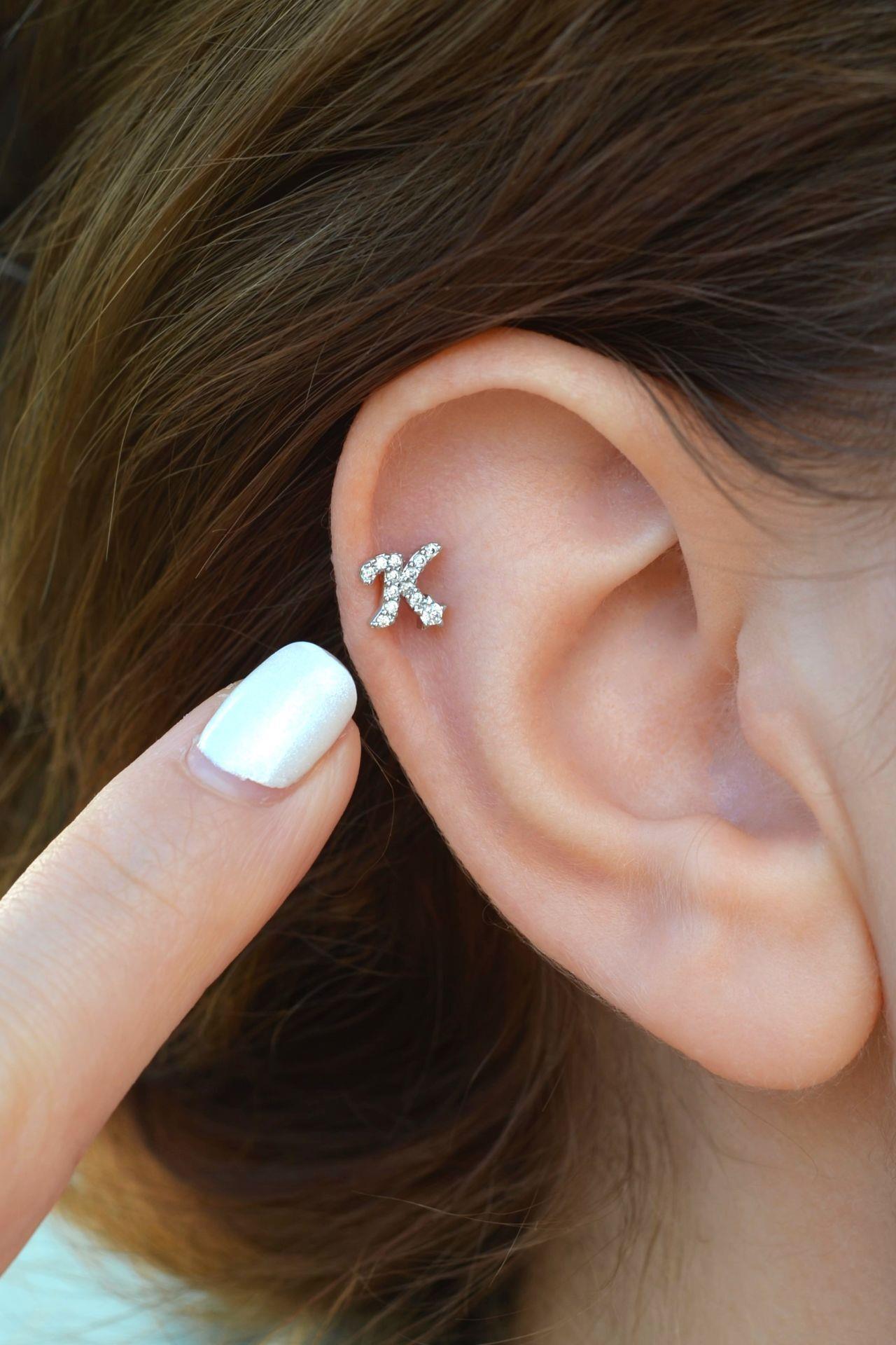 K Harfi Piercing Gümüş Renkli Harf Piercing K