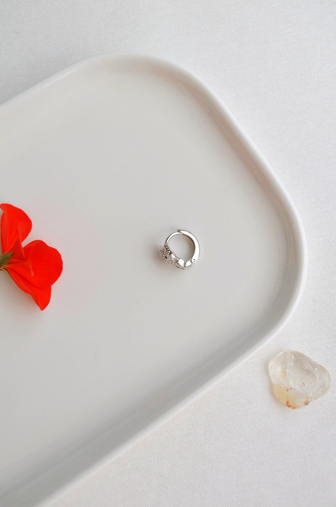Kedi Figürlü Gümüş Renk Halka Piercing Tragus Helix Kıkırdak Lob Küpesi Tek Adet