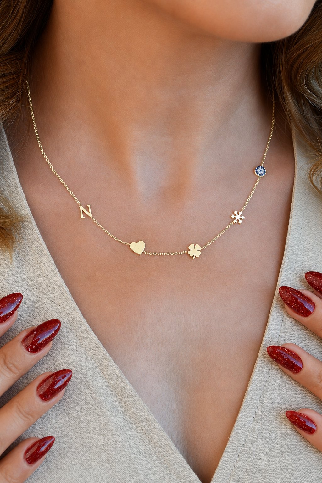 Kişiselleştirilebilir Harfli Figürlü Kolye – 14K Gold Renk