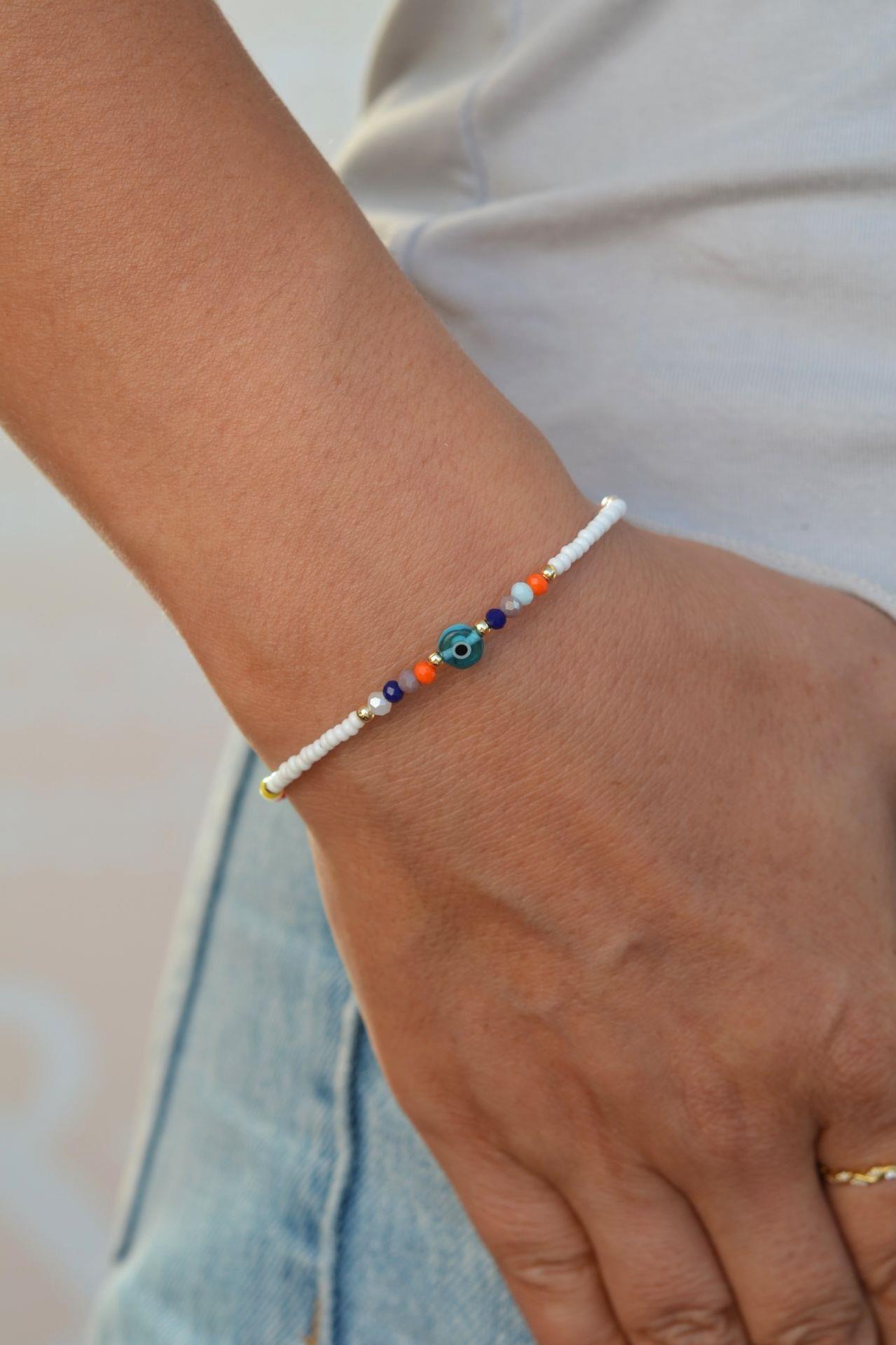 Küçük Nazar Boncuklu Beyaz Bileklik