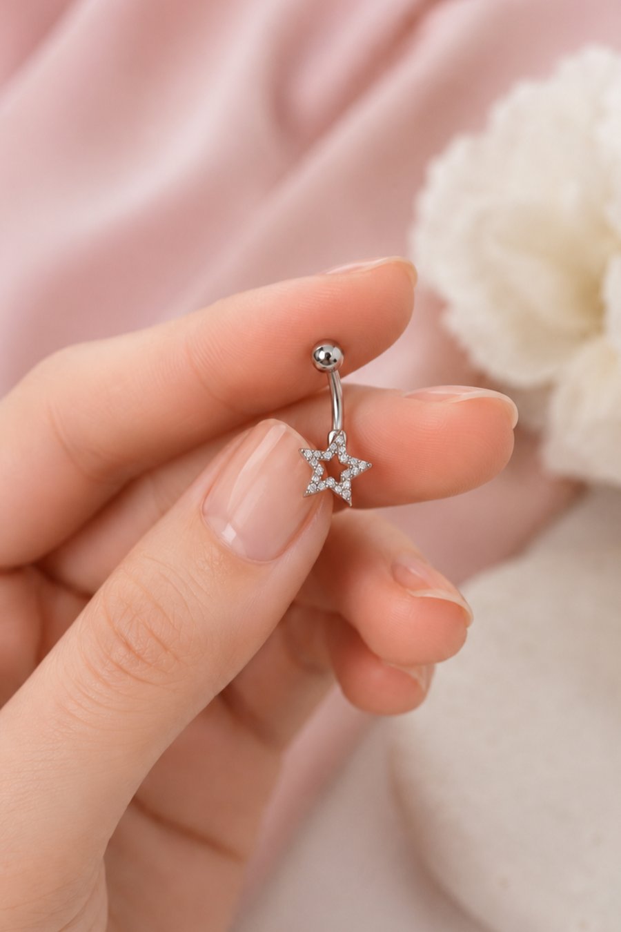 Minimal Yıldız Zirkon Taşlı Göbek Piercingi