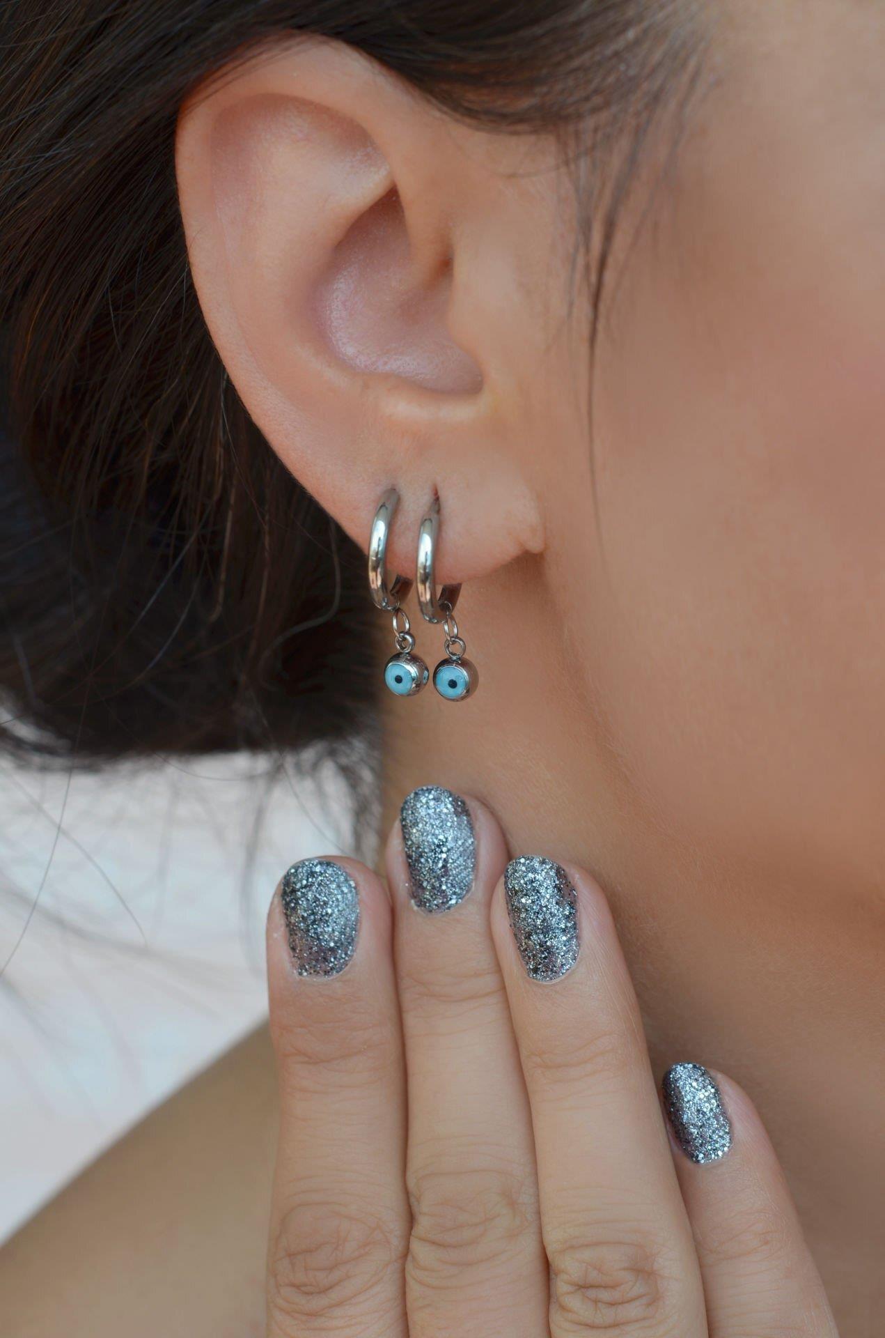 Nazar Boncuklu Çelik Halka Küpe Gümüş Renk