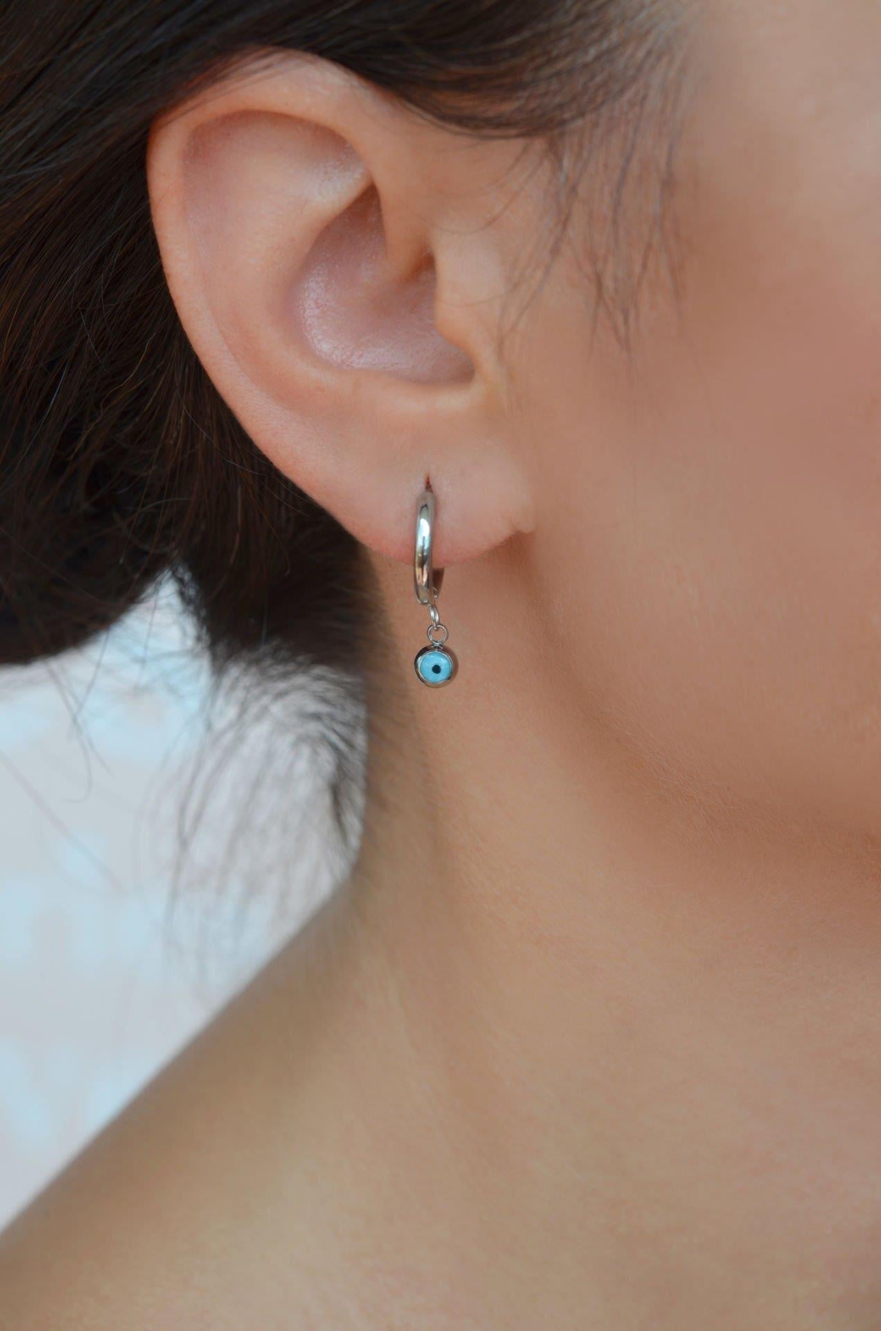 Nazar Boncuklu Çelik Halka Küpe Gümüş Renk