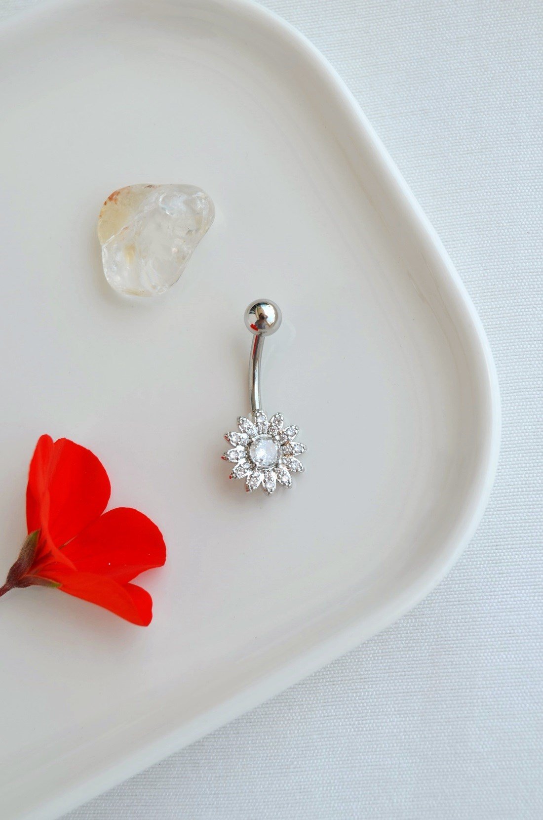 Papatya Zirkon Taşlı Çelik Göbek Piercing