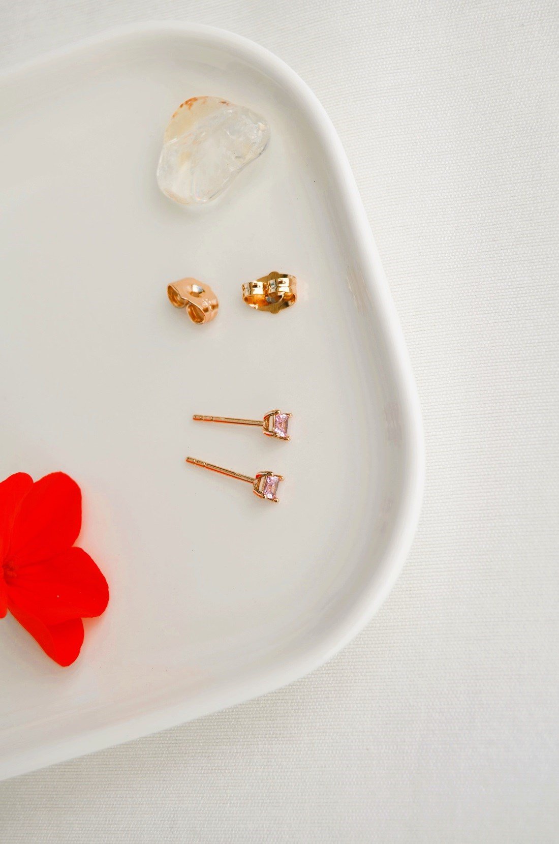 Pembe Taşlı Zirkon Tektaş Küpe 3 mm