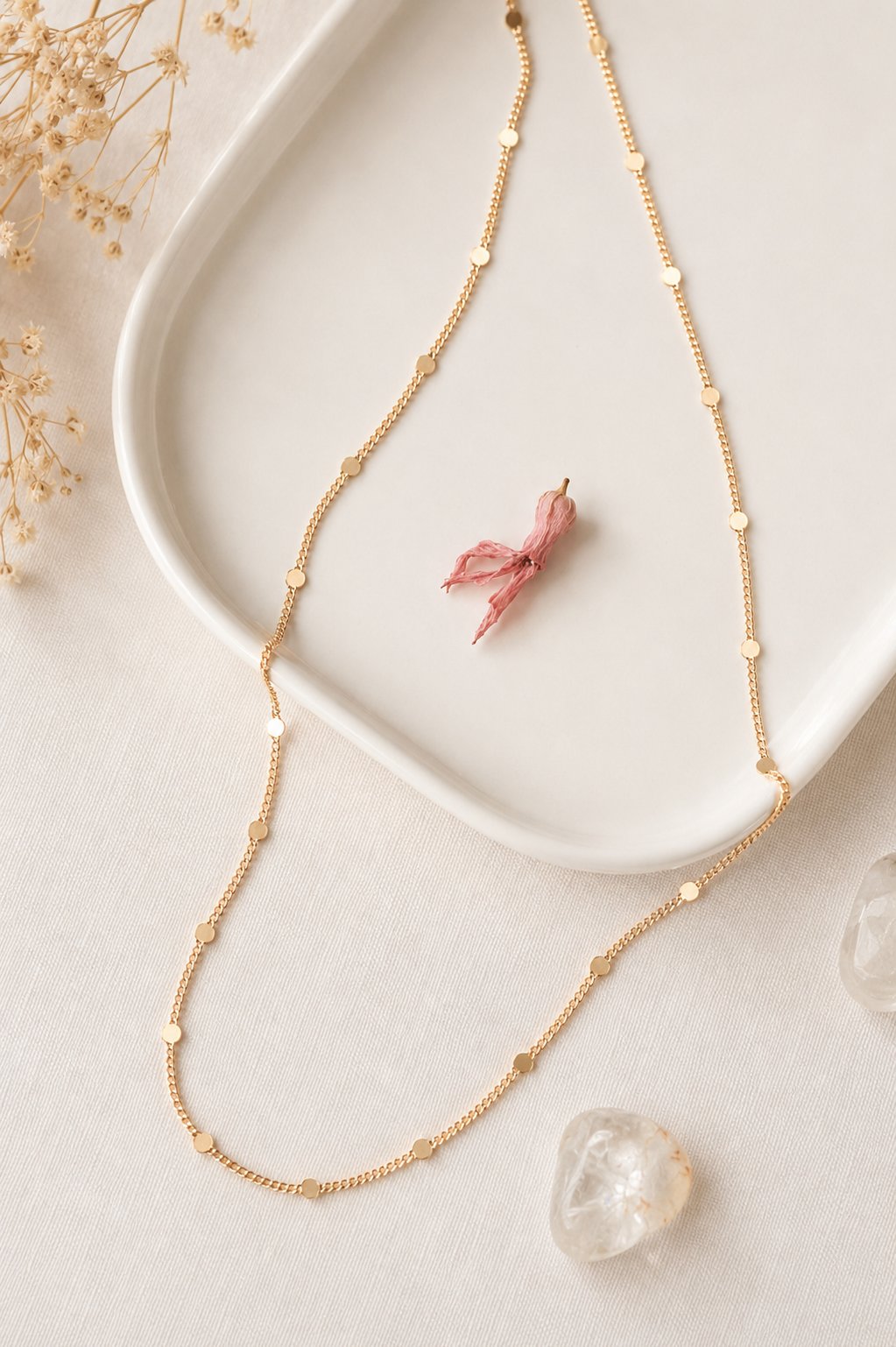 Pullu Detaylı Zincir Kolye – 55 cm Minimal Işıltılı Gold Kolye